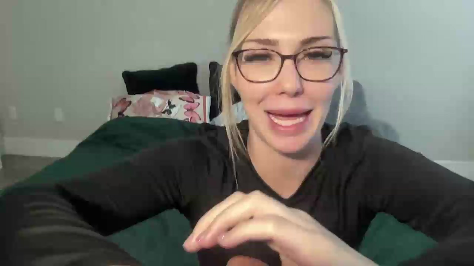 Gallery image thumbnail from AshleyMarina's myfreecams stream on, 09/18/2026, 18:59 image 7 of 20
