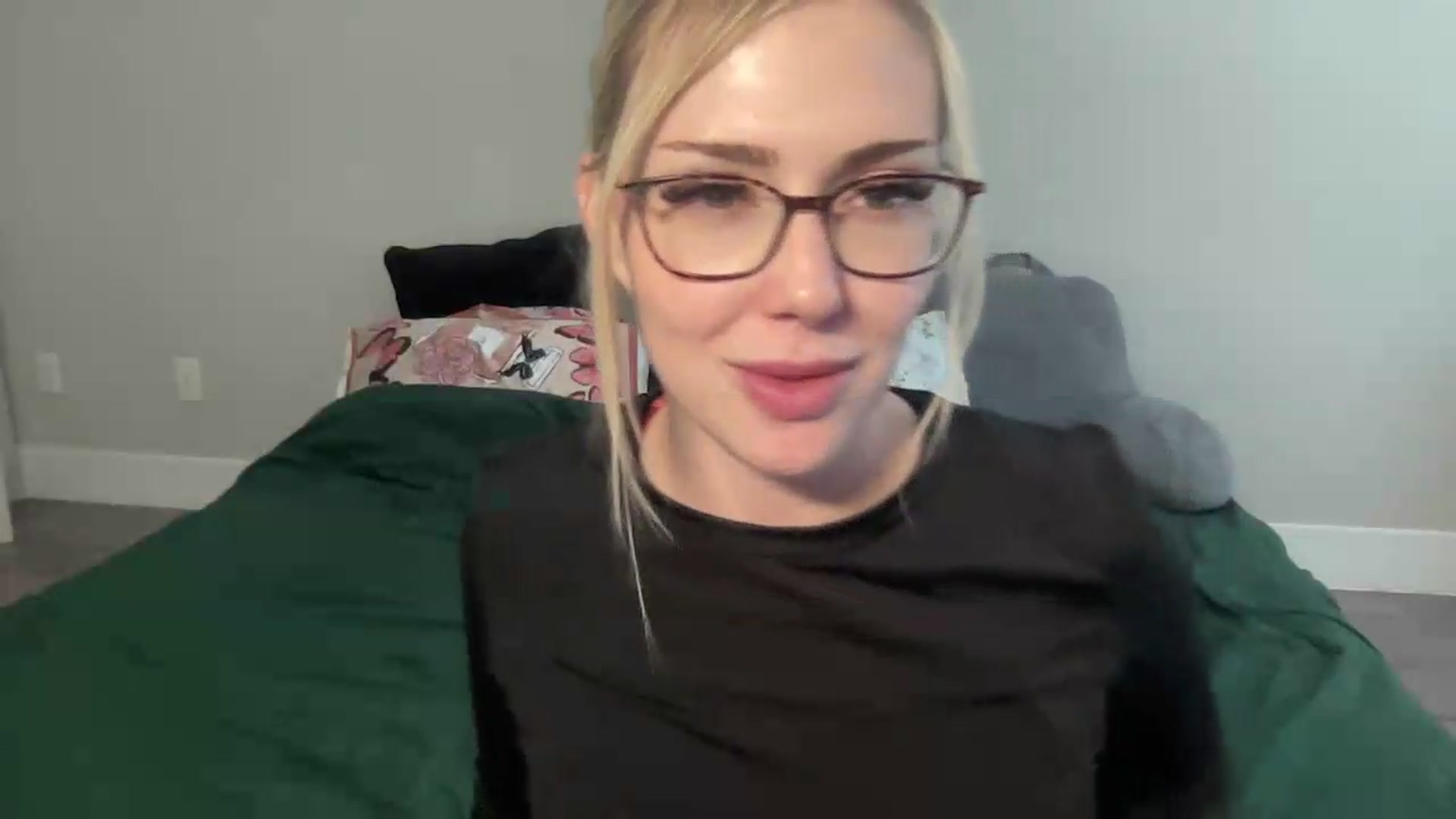 Gallery image thumbnail from AshleyMarina's myfreecams stream on, 09/18/2026, 18:59 image 8 of 20