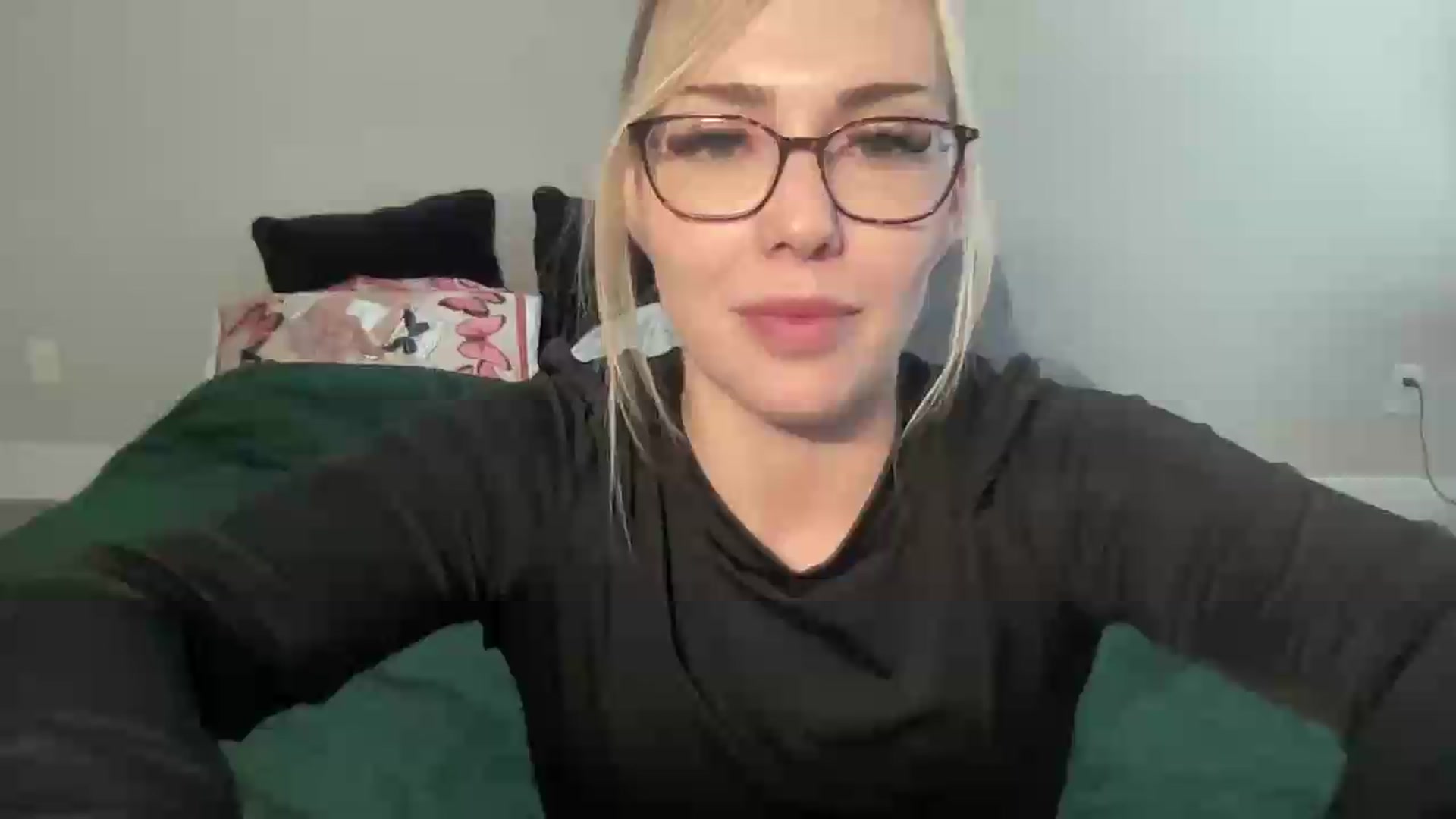 Gallery image thumbnail from AshleyMarina's myfreecams stream on, 09/18/2026, 18:59 image 1 of 20