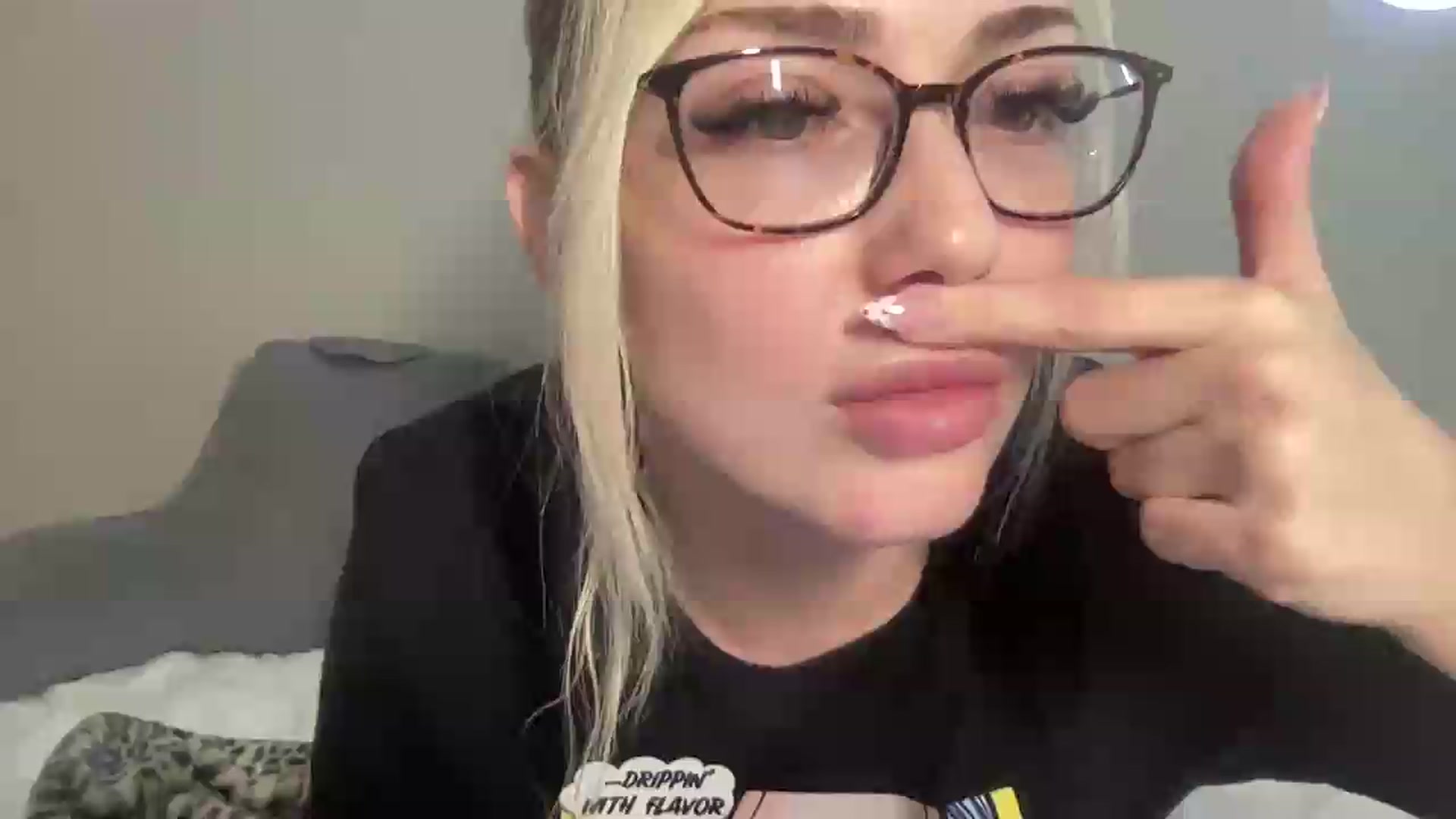 Gallery image thumbnail from AshleyMarina's myfreecams stream on, 09/24/2026, 18:52 image 15 of 20