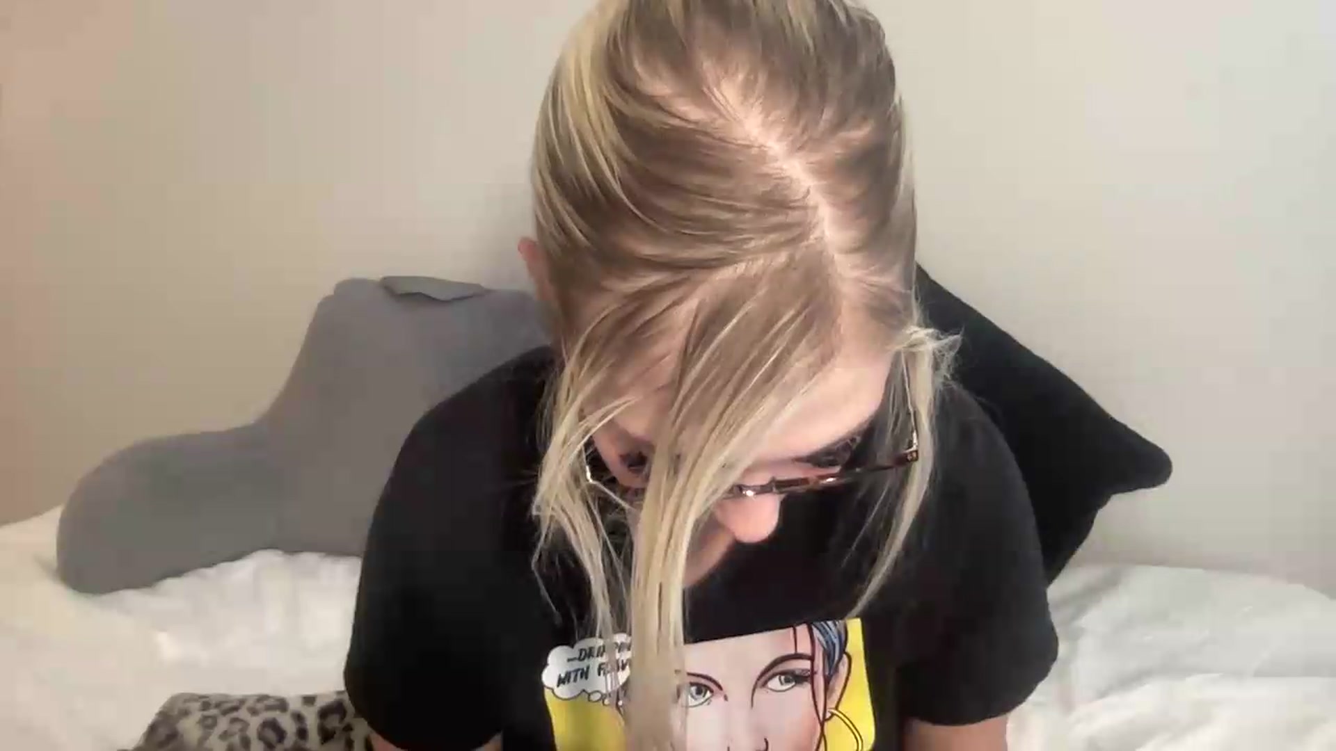 Gallery image thumbnail from AshleyMarina's myfreecams stream on, 09/24/2026, 18:52 image 10 of 20