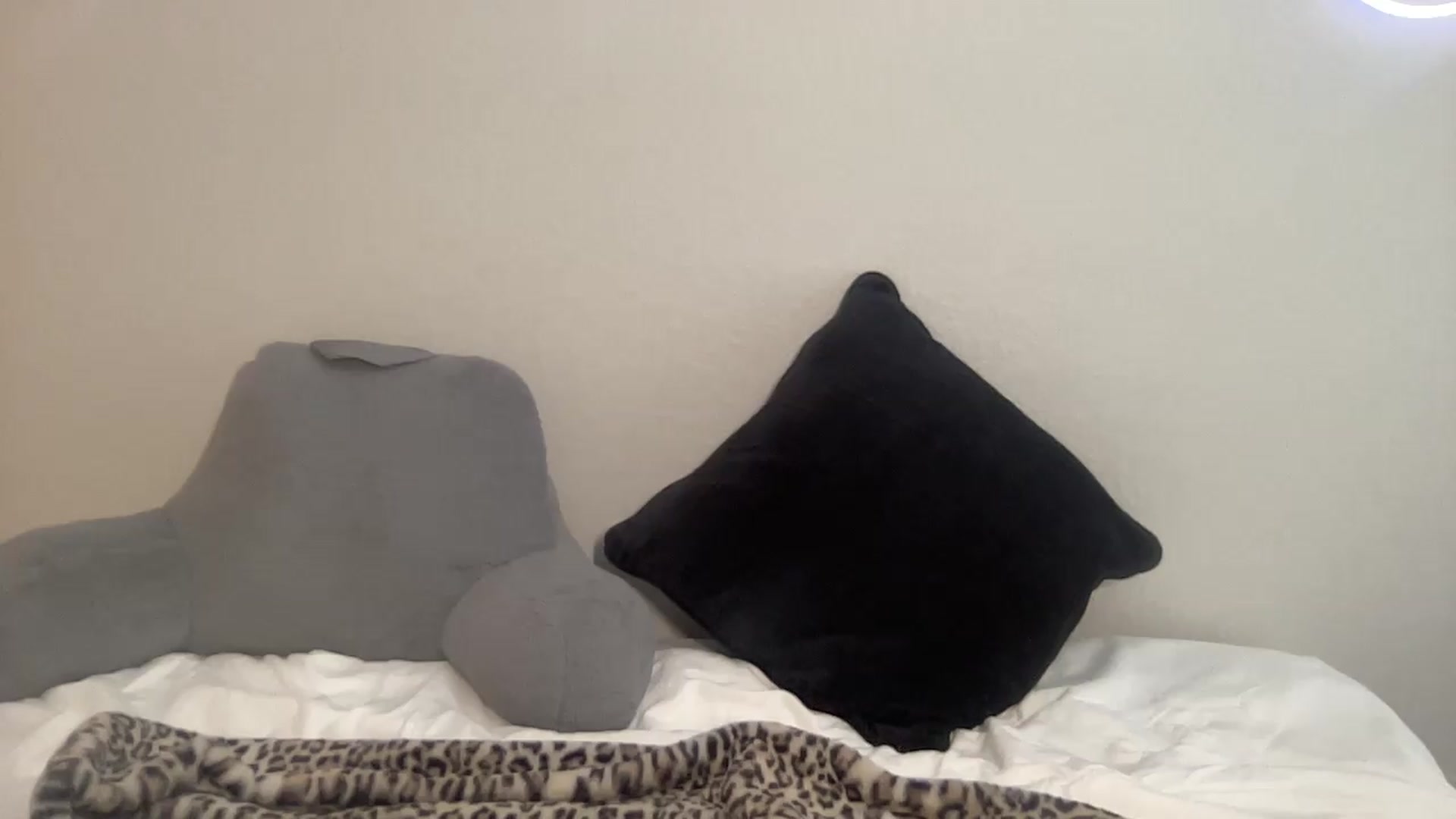 Gallery image thumbnail from AshleyMarina's myfreecams stream on, 09/24/2026, 18:52 image 17 of 20