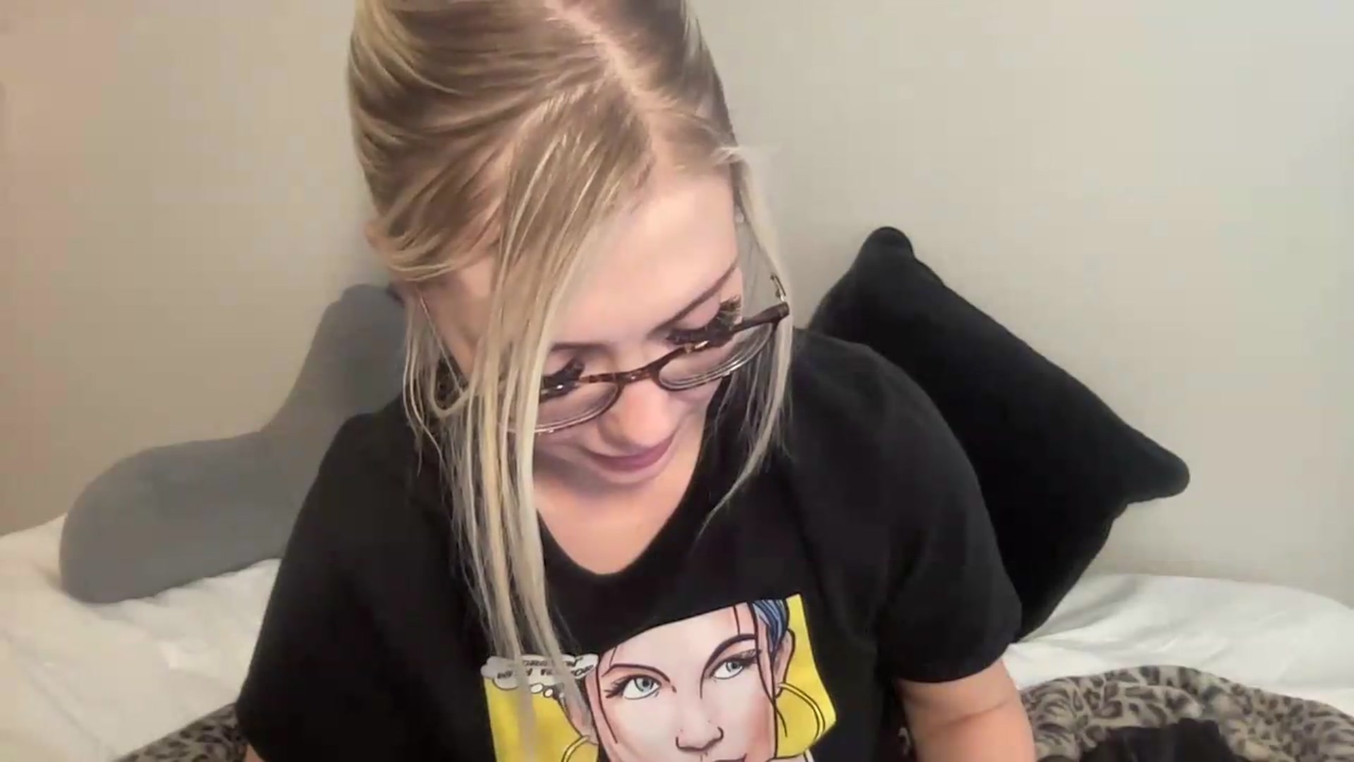 Gallery image thumbnail from AshleyMarina's myfreecams stream on, 09/24/2026, 18:52 image 8 of 20