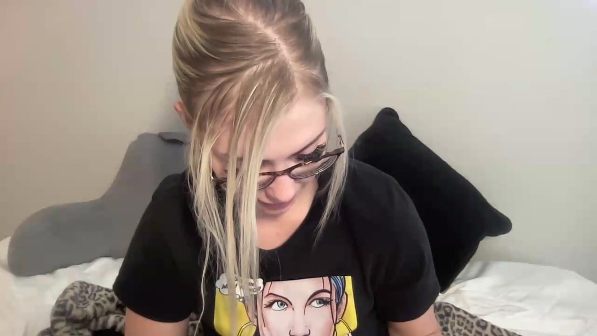 Gallery image thumbnail from AshleyMarina's myfreecams stream on, 09/24/2026, 18:52 image 19 of 20