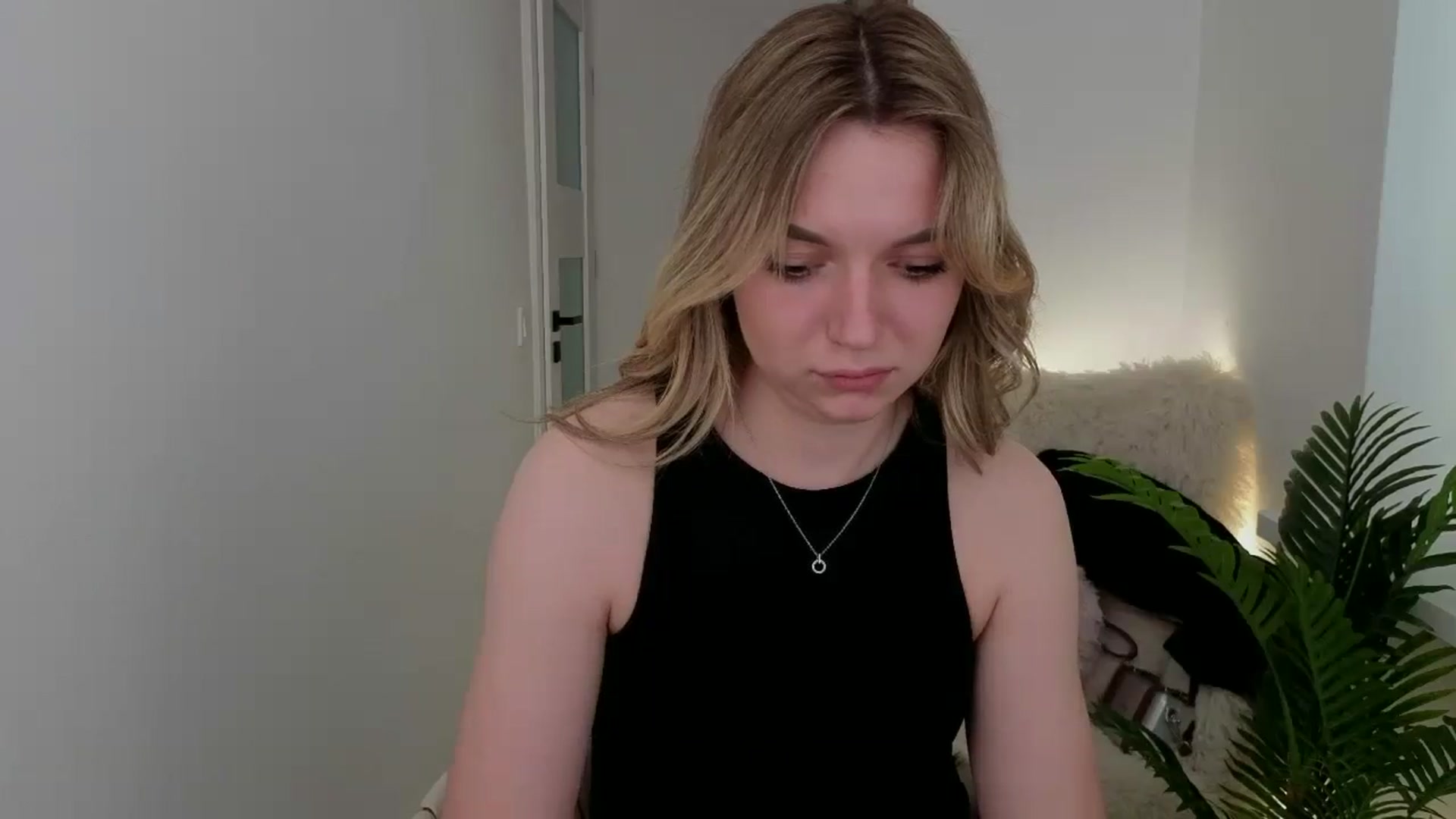 Gallery image thumbnail from AshleyMimi's myfreecams stream on, 05/11/2026, 14:50 image 10 of 20