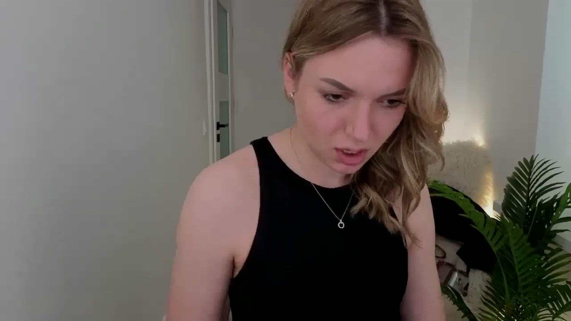 Gallery image thumbnail from AshleyMimi's myfreecams stream on, 05/11/2026, 14:50 image 14 of 20