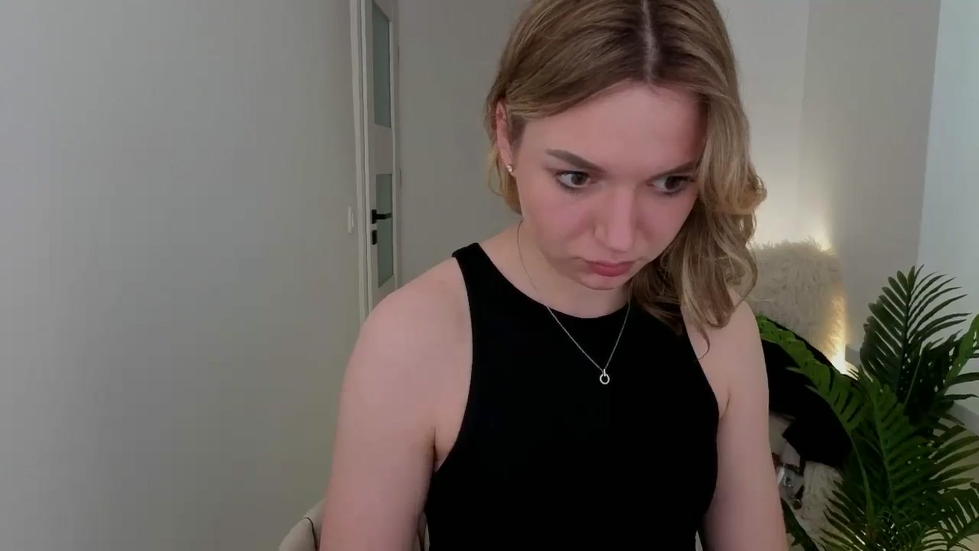 Gallery image thumbnail from AshleyMimi's myfreecams stream on, 05/11/2026, 14:50 image 16 of 20