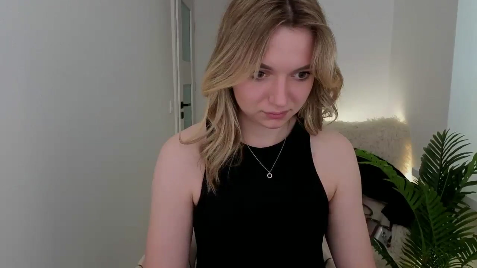 Gallery image thumbnail from AshleyMimi's myfreecams stream on, 05/11/2026, 14:50 image 9 of 20