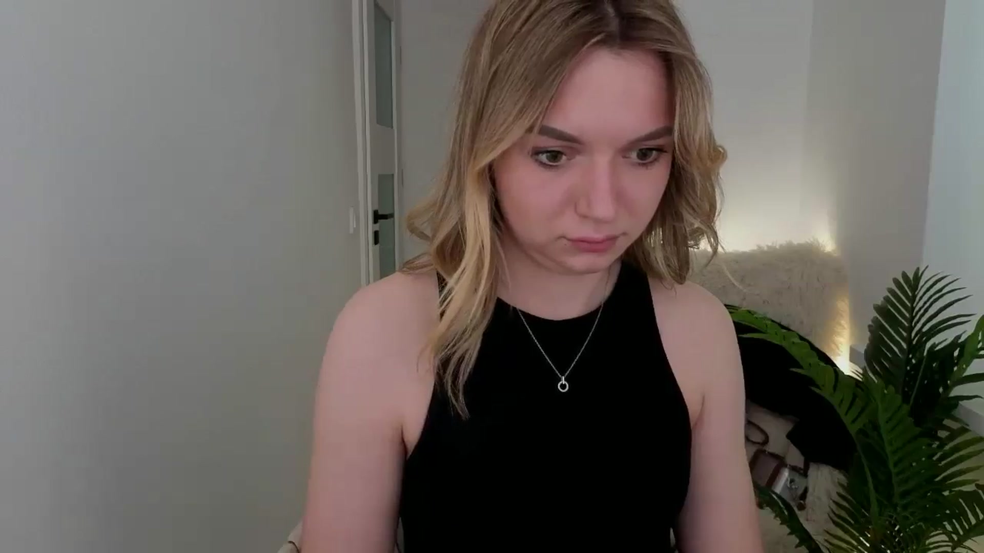 Gallery image thumbnail from AshleyMimi's myfreecams stream on, 05/11/2026, 14:50 image 17 of 20