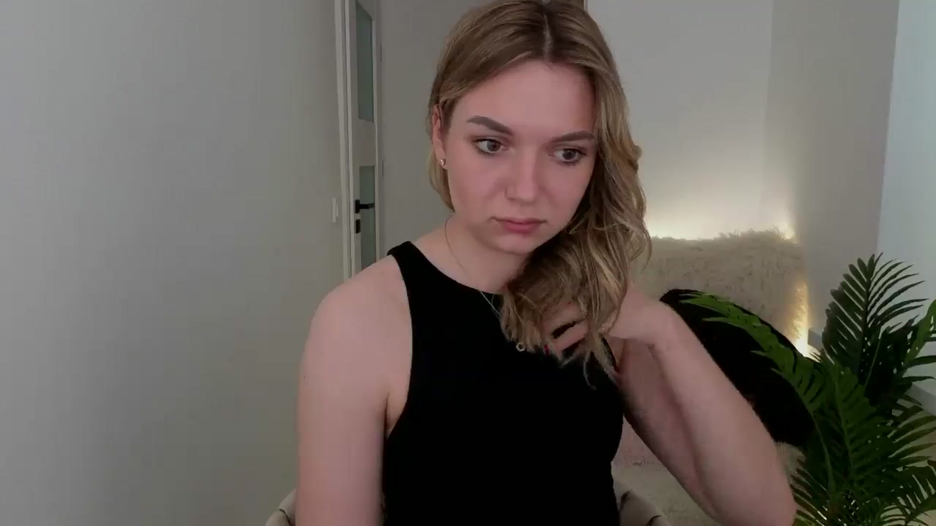 Gallery image thumbnail from AshleyMimi's myfreecams stream on, 05/11/2026, 14:50 image 15 of 20