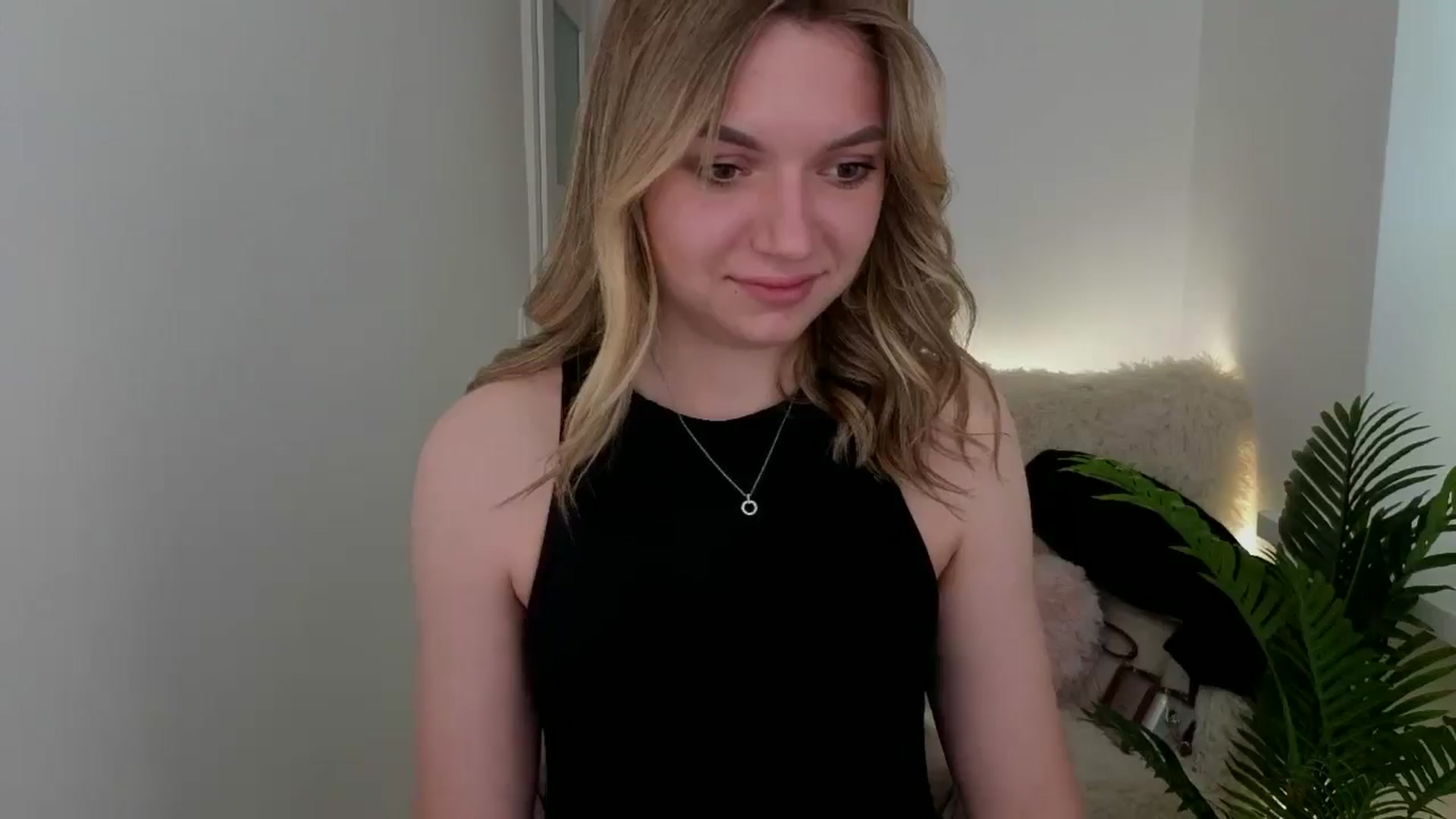 Gallery image thumbnail from AshleyMimi's myfreecams stream on, 05/11/2026, 14:50 image 4 of 20