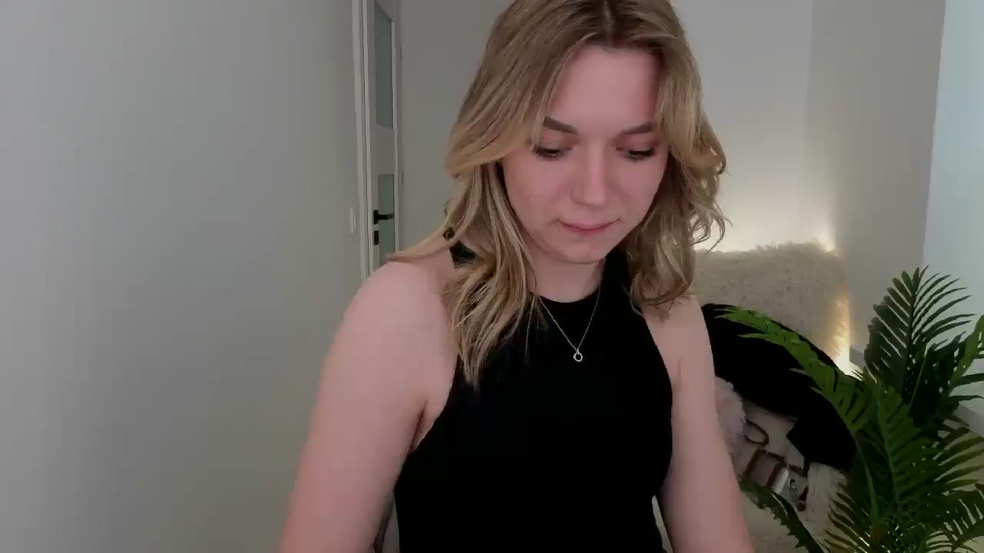 Gallery image thumbnail from AshleyMimi's myfreecams stream on, 05/11/2026, 14:50 image 8 of 20