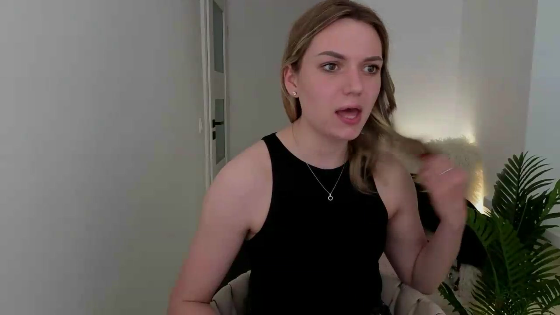 Gallery image thumbnail from AshleyMimi's myfreecams stream on, 05/11/2026, 17:18 image 17 of 20