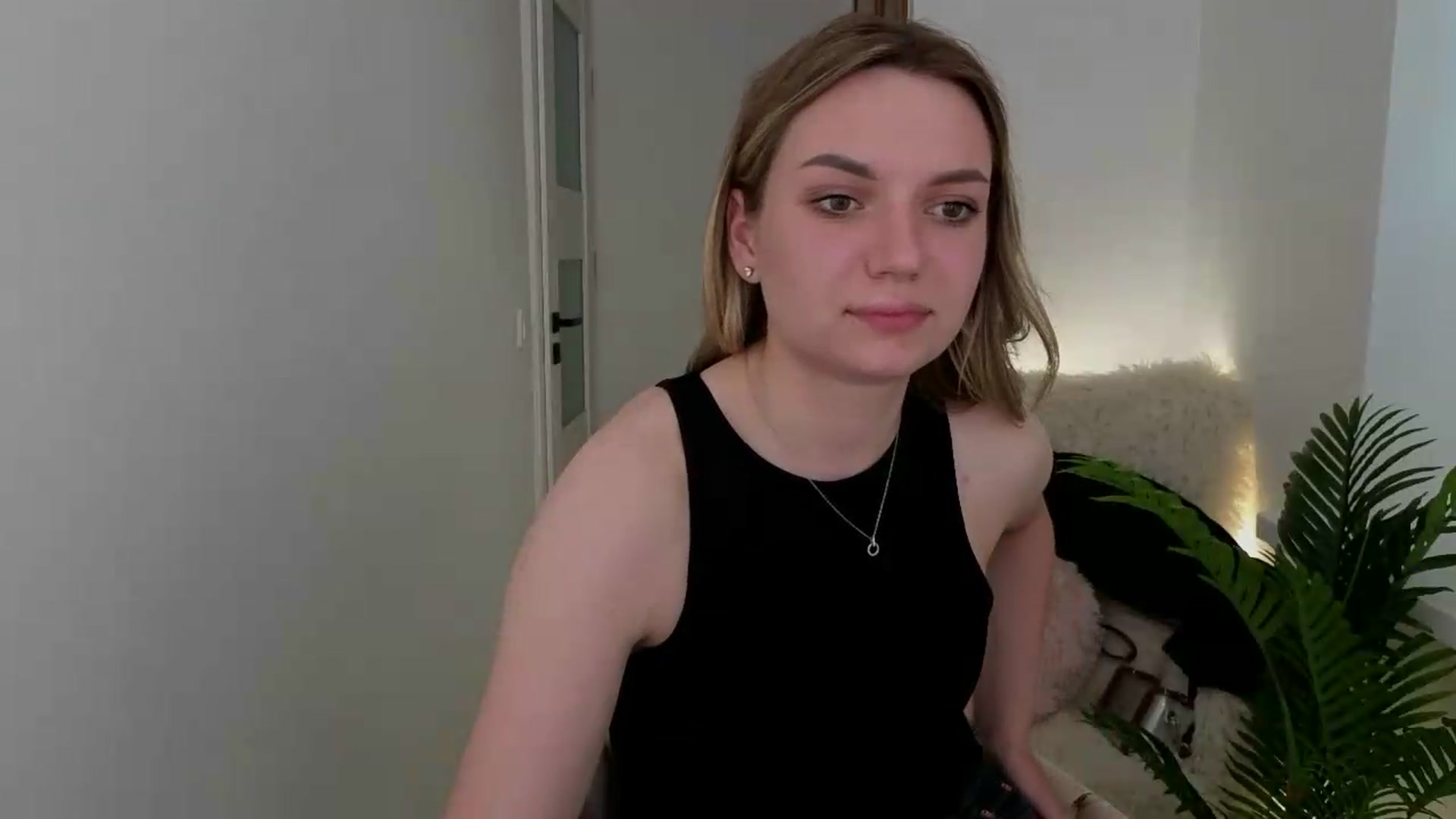 Gallery image thumbnail from AshleyMimi's myfreecams stream on, 05/11/2026, 17:18 image 8 of 20