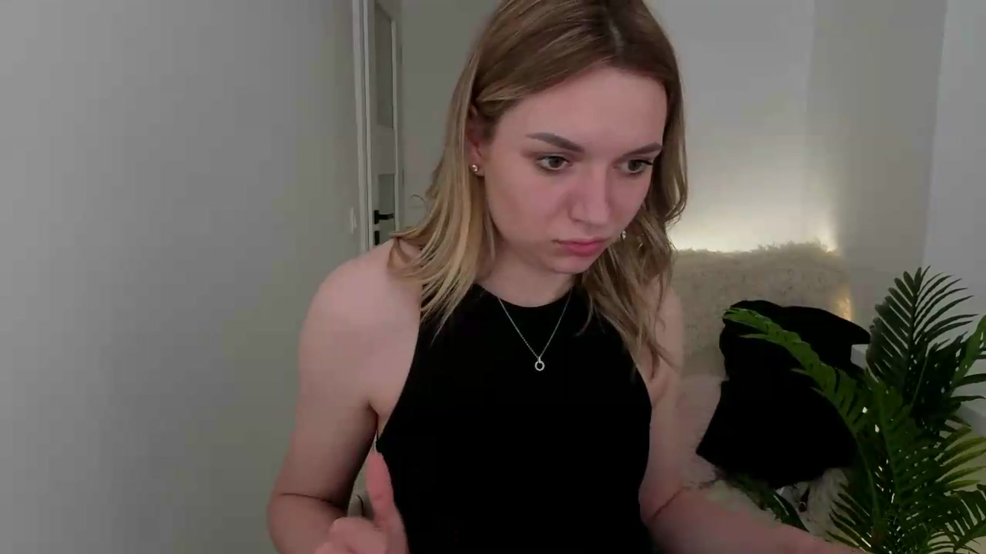 Gallery image thumbnail from AshleyMimi's myfreecams stream on, 05/11/2026, 19:34 image 14 of 20