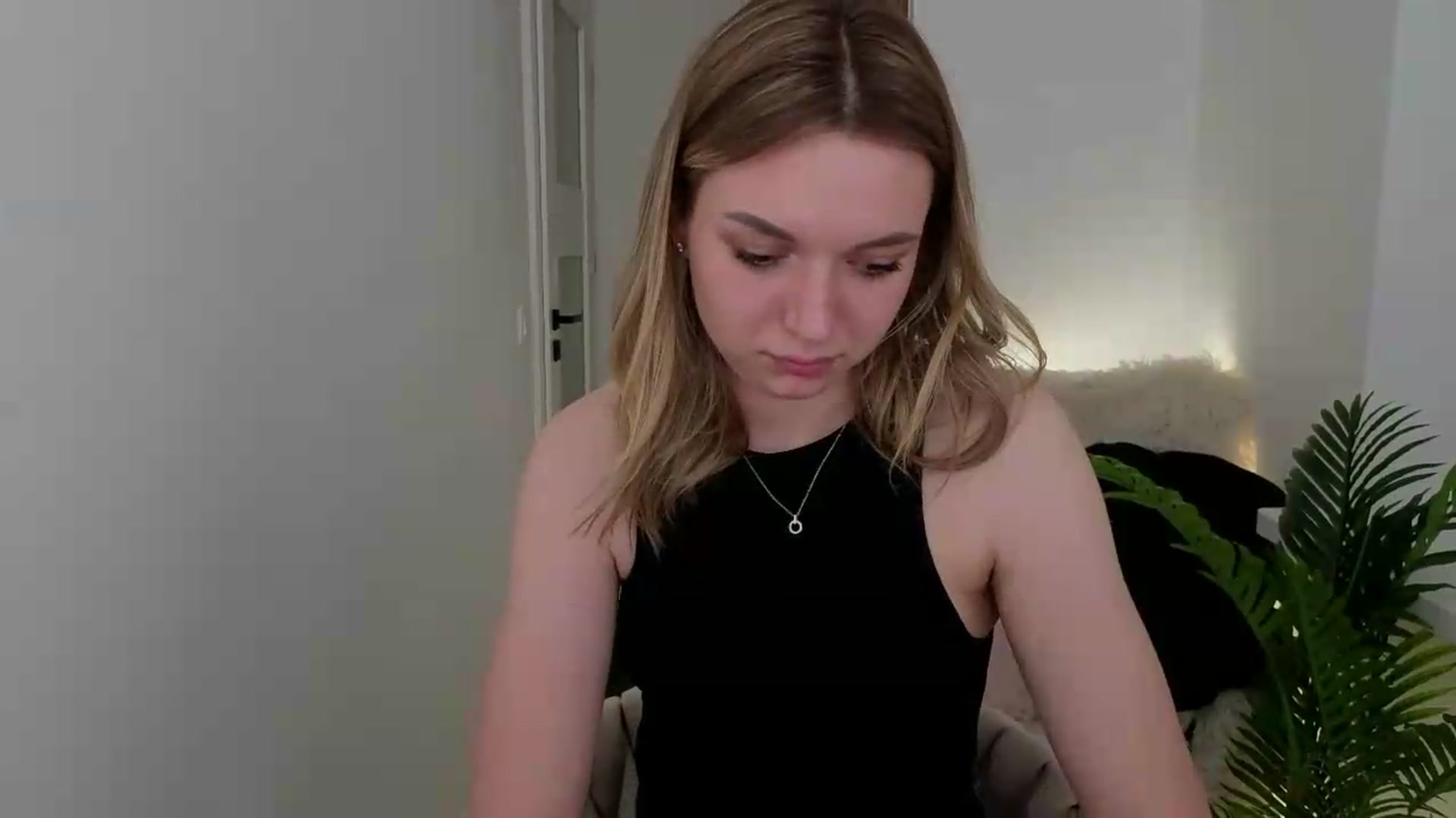 Gallery image thumbnail from AshleyMimi's myfreecams stream on, 05/11/2026, 19:34 image 15 of 20