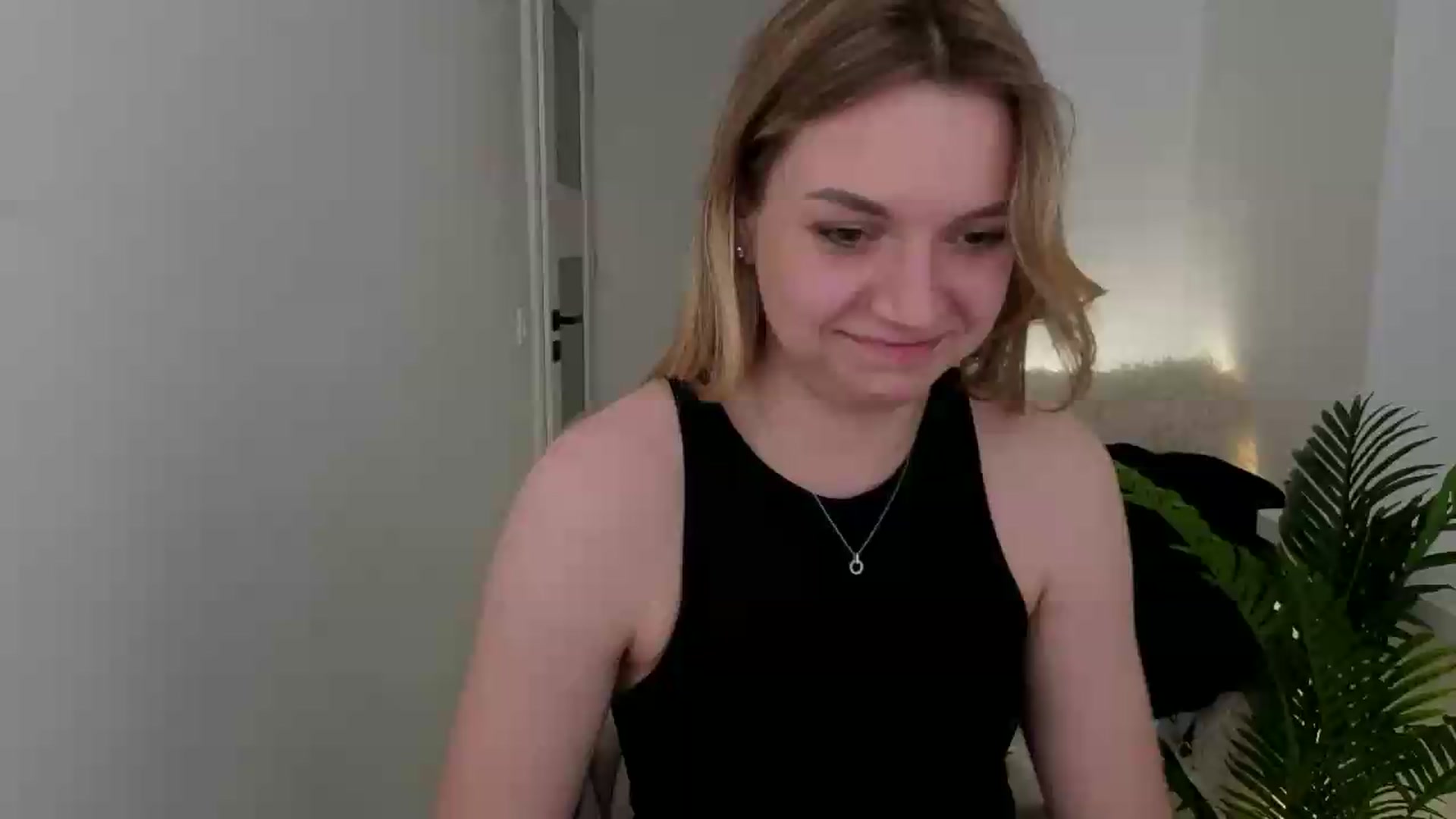 Gallery image thumbnail from AshleyMimi's myfreecams stream on, 05/11/2026, 19:34 image 6 of 20