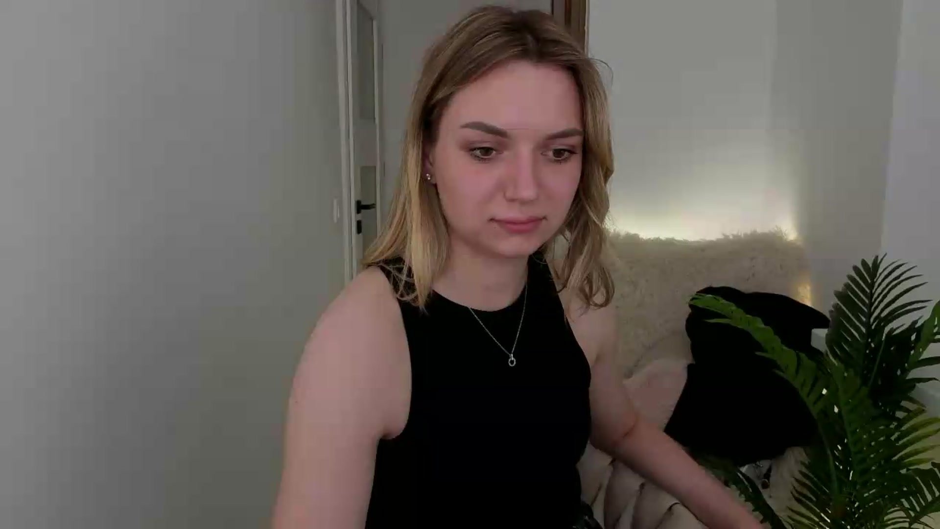 Gallery image thumbnail from AshleyMimi's myfreecams stream on, 05/11/2026, 19:34 image 7 of 20
