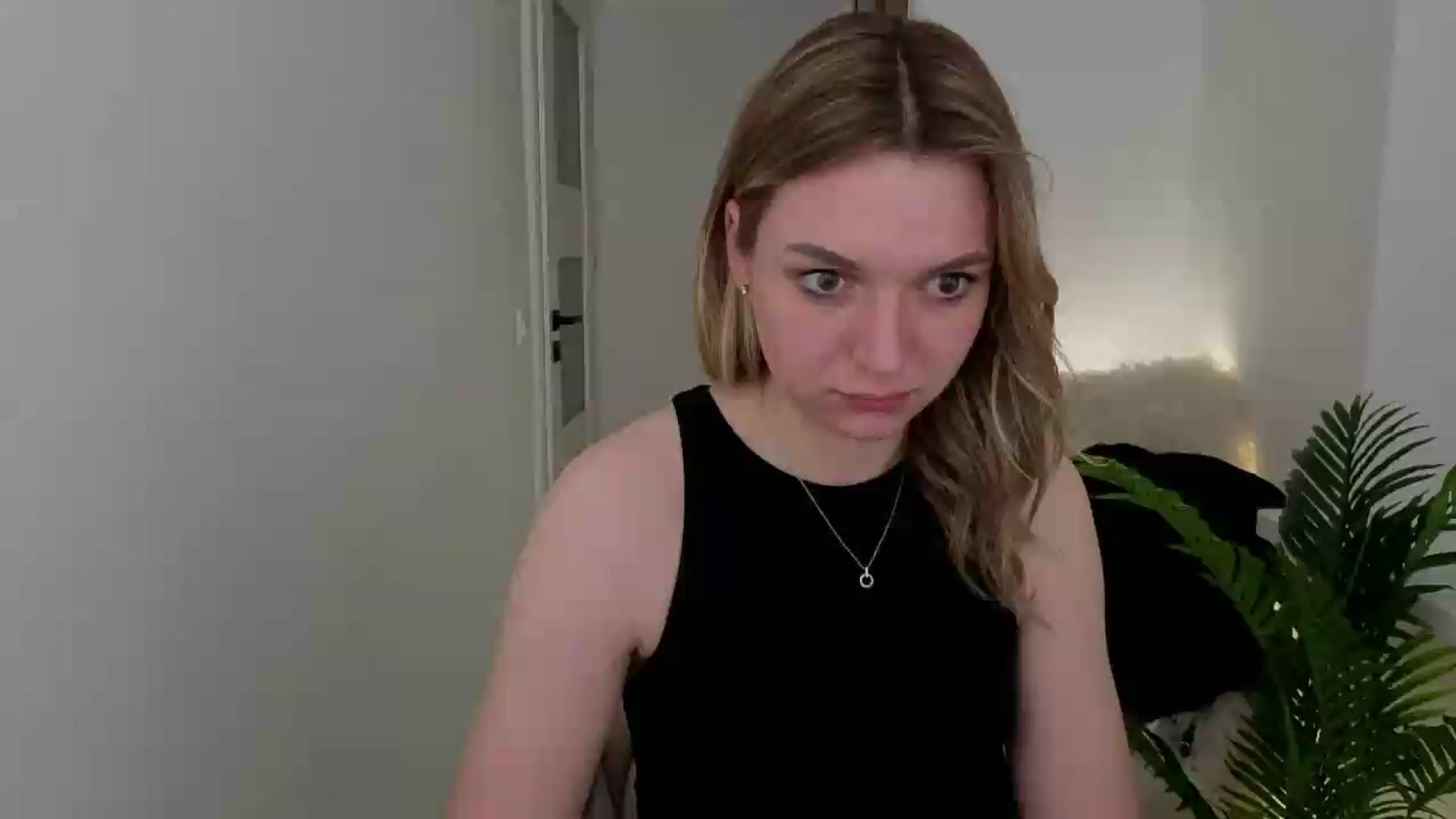 Gallery image thumbnail from AshleyMimi's myfreecams stream on, 05/11/2026, 19:34 image 1 of 20