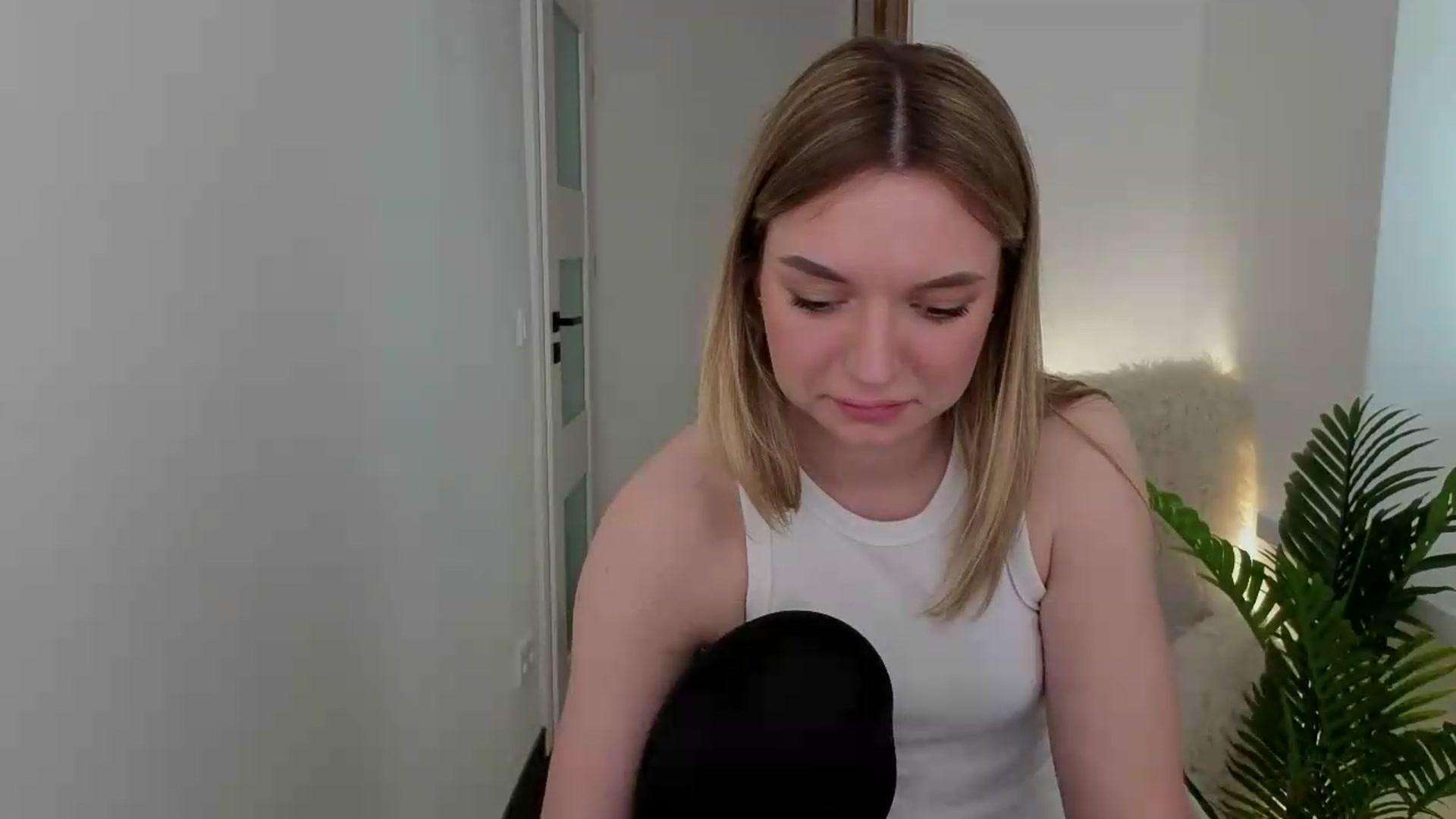 Gallery image thumbnail from AshleyMimi's myfreecams stream on, 05/14/2026, 14:57 image 20 of 20