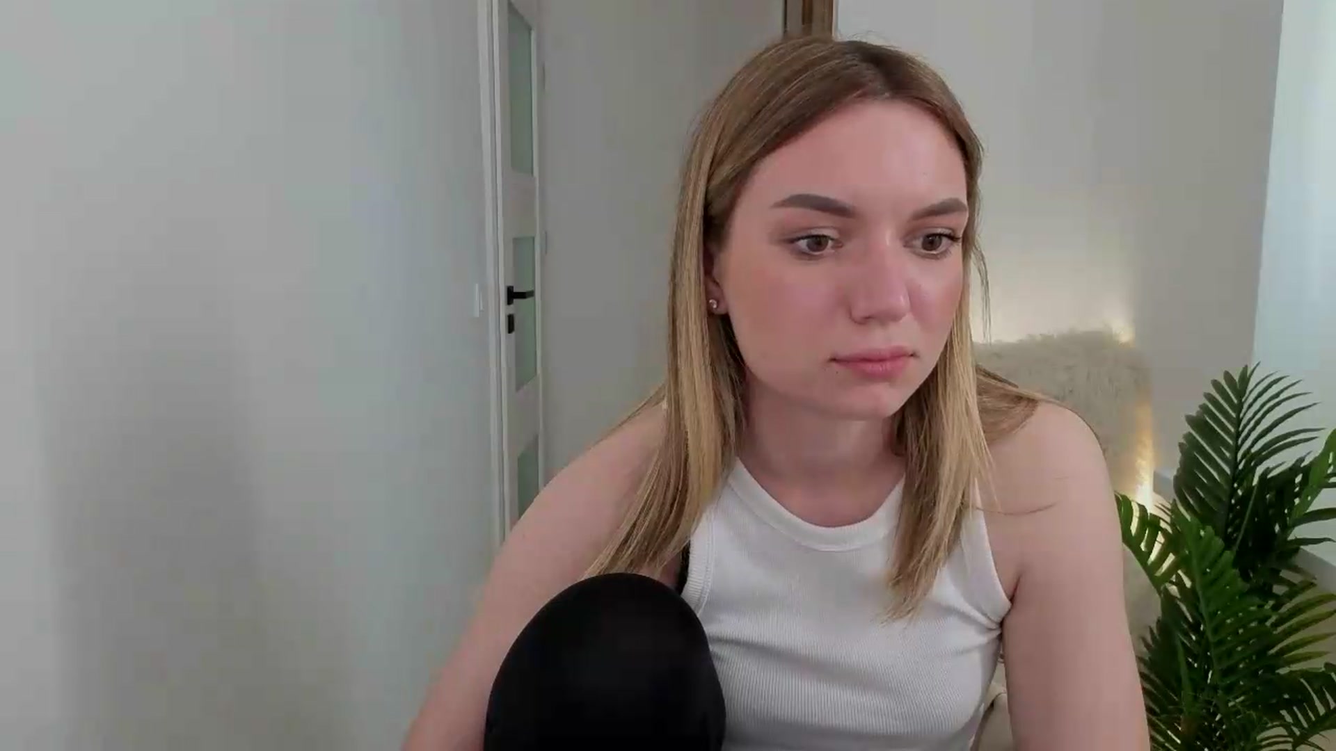 Gallery image thumbnail from AshleyMimi's myfreecams stream on, 05/14/2026, 16:00 image 7 of 20