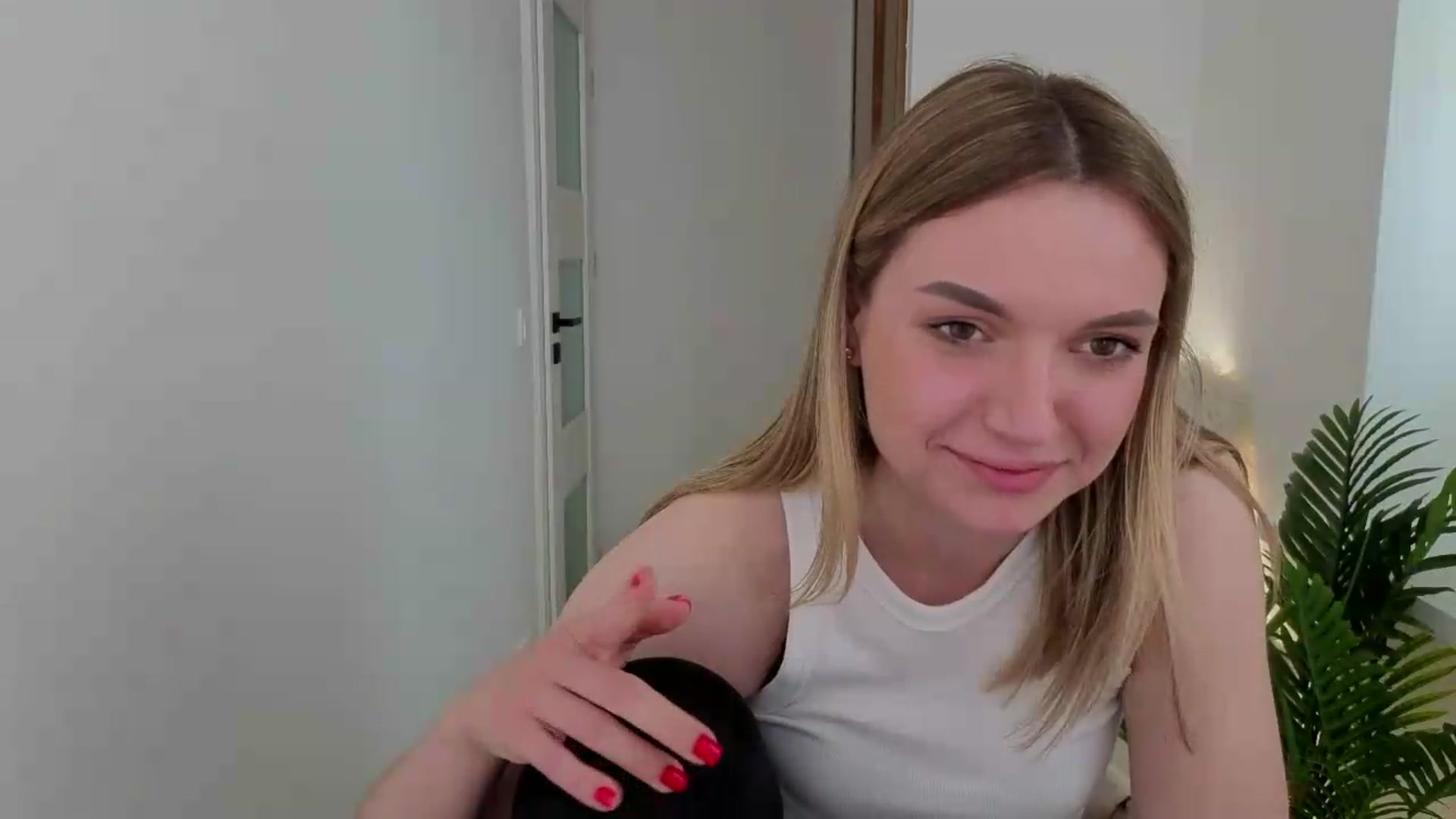 Gallery image thumbnail from AshleyMimi's myfreecams stream on, 05/14/2026, 16:00 image 6 of 20