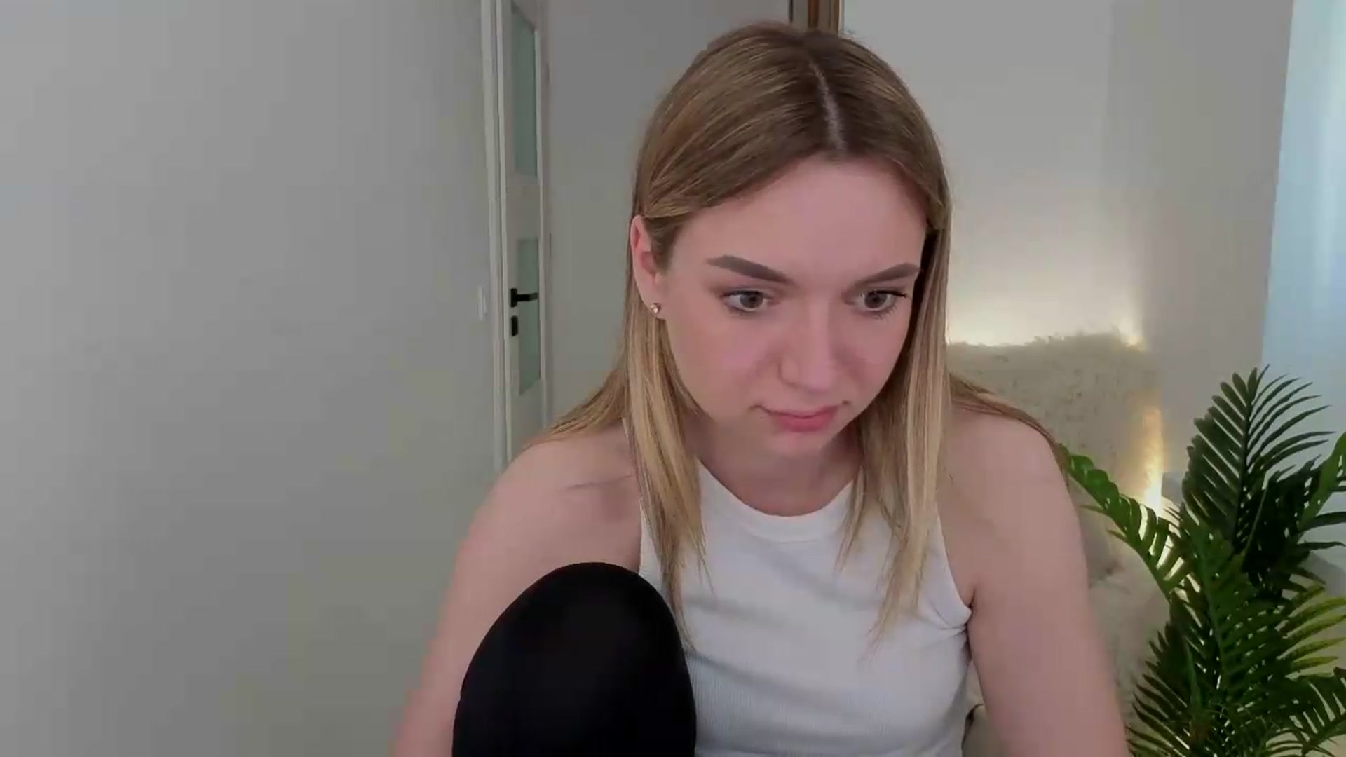 Gallery image thumbnail from AshleyMimi's myfreecams stream on, 05/14/2026, 16:32 image 2 of 20