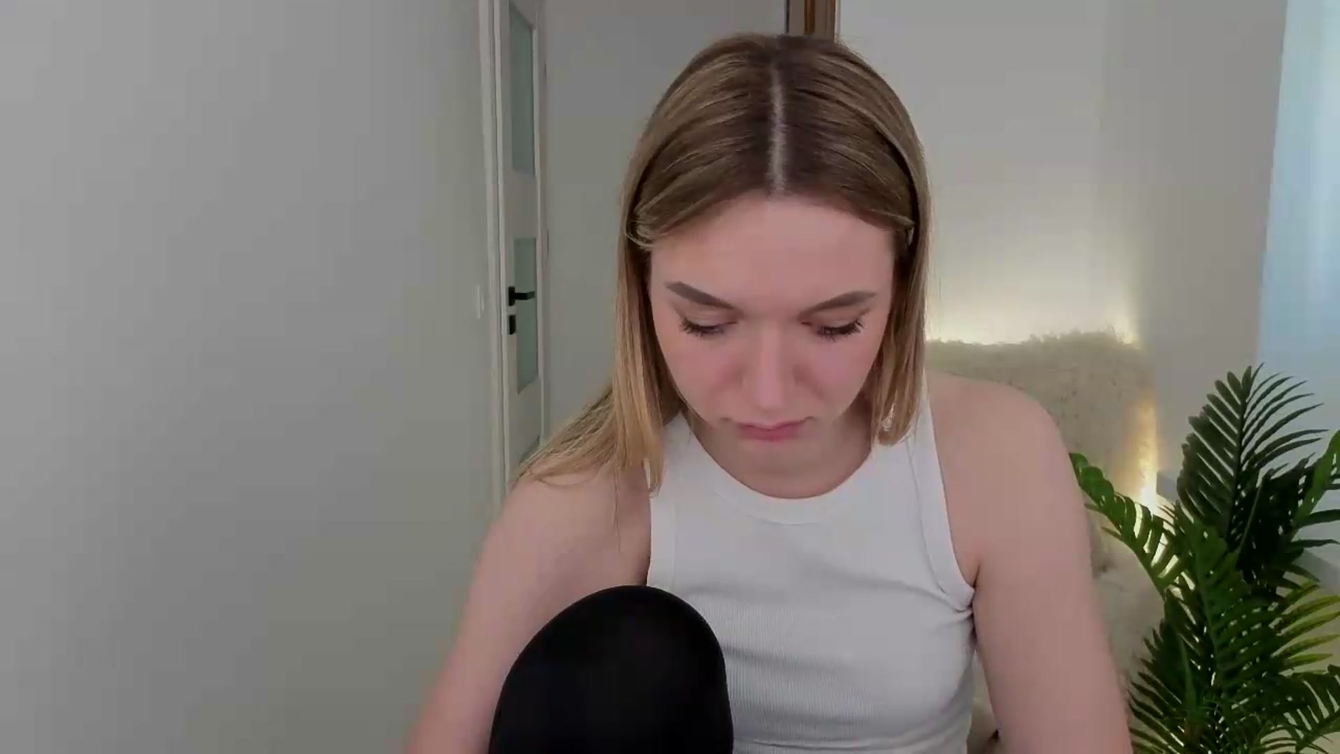 Gallery image thumbnail from AshleyMimi's myfreecams stream on, 05/14/2026, 16:32 image 19 of 20