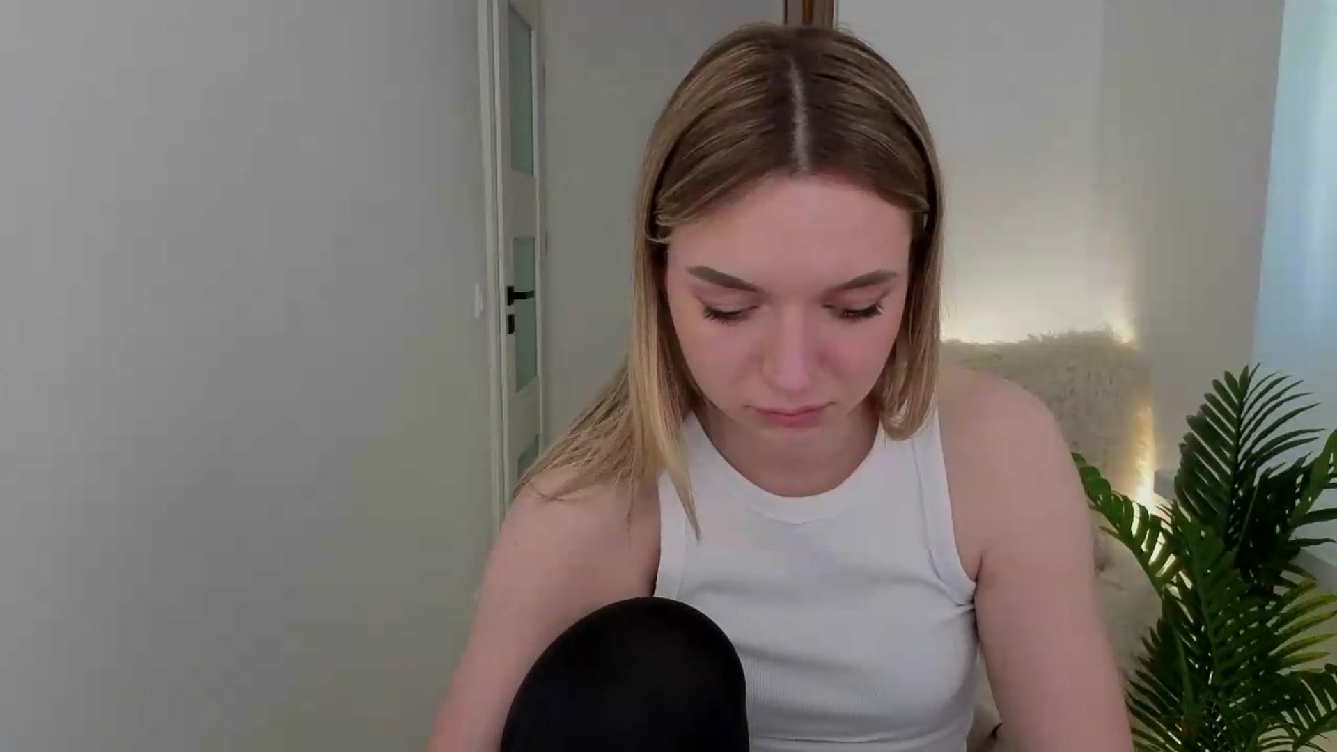 Gallery image thumbnail from AshleyMimi's myfreecams stream on, 05/14/2026, 16:32 image 20 of 20