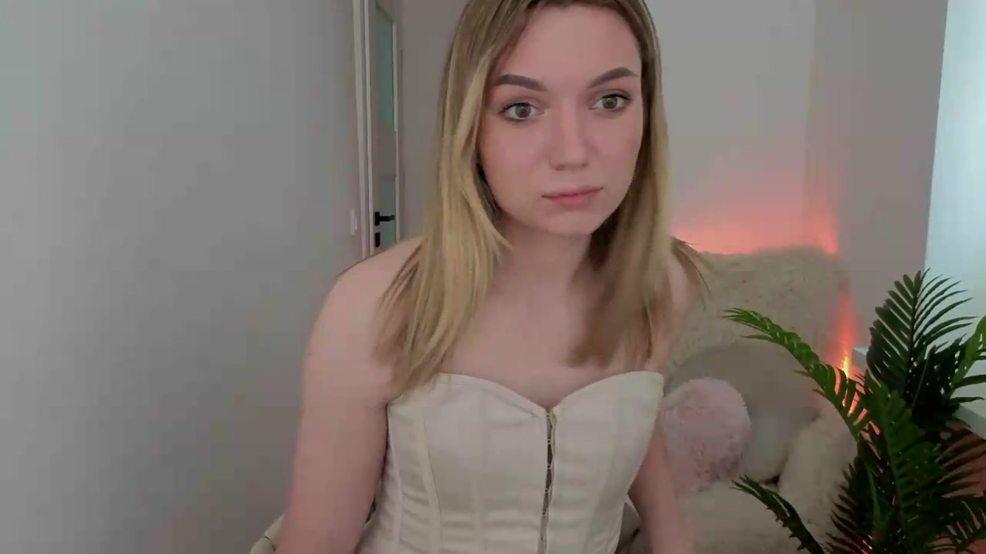 Gallery image thumbnail from AshleyMimi's myfreecams stream on, 05/15/2026, 13:51 image 7 of 20