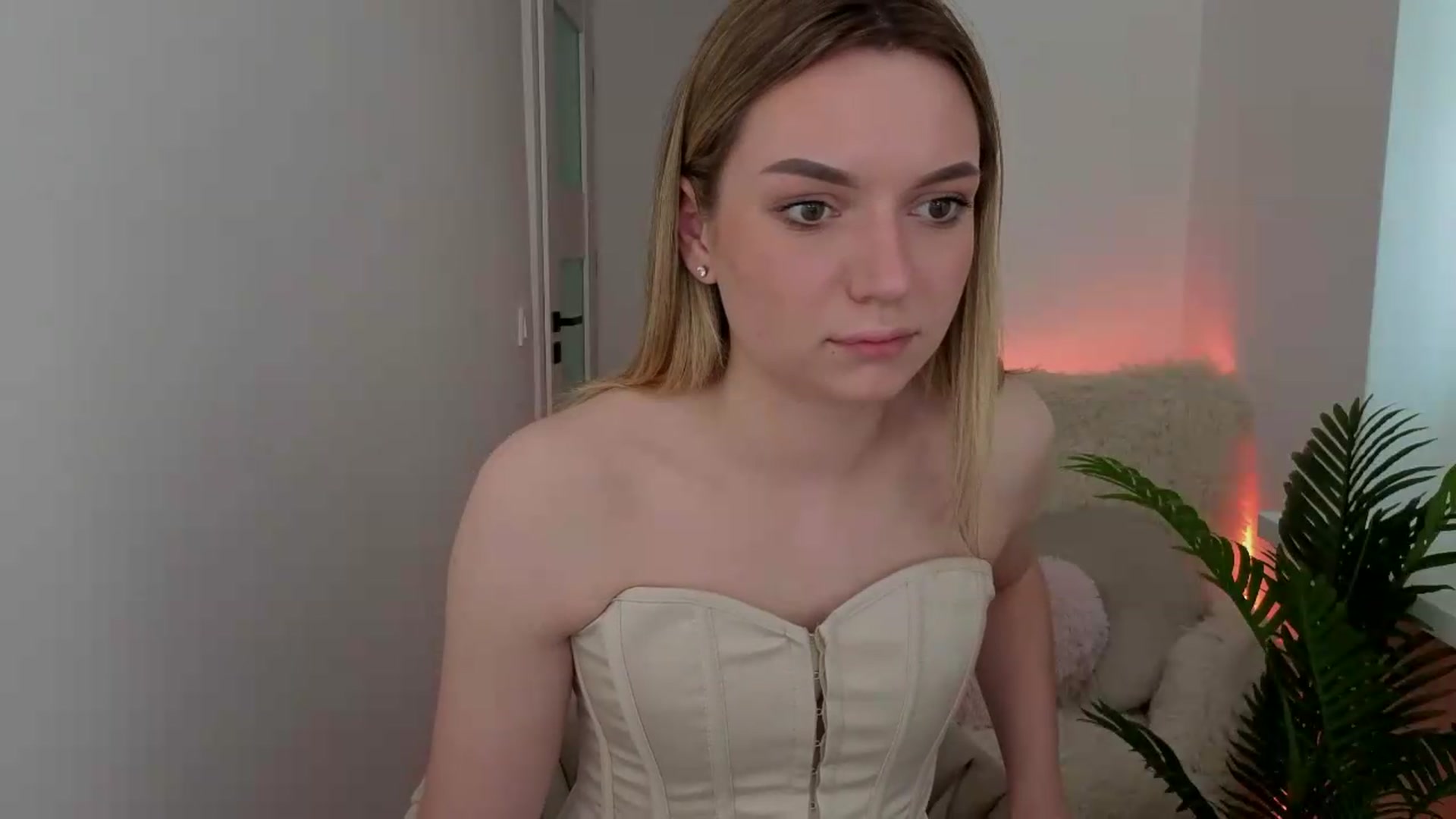 Gallery image thumbnail from AshleyMimi's myfreecams stream on, 05/15/2026, 14:32 image 4 of 20