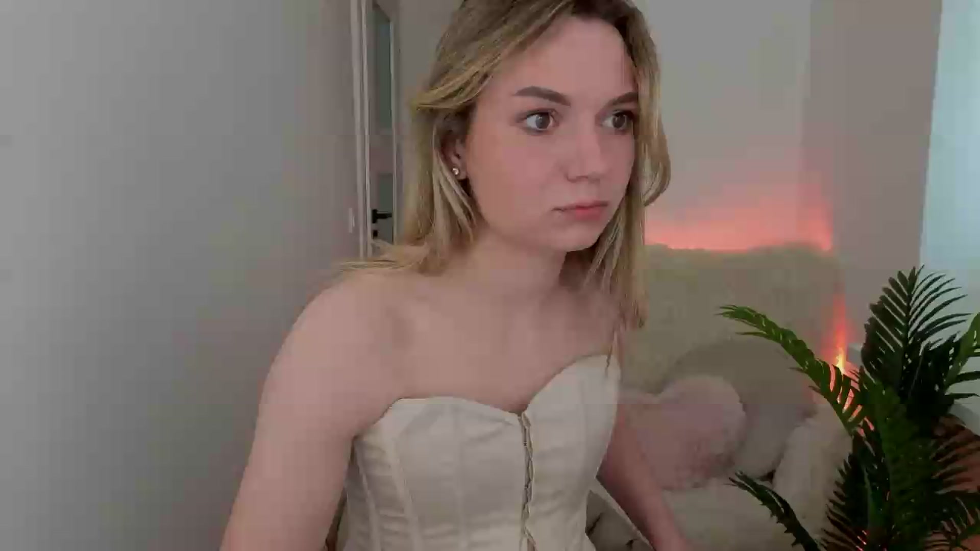 Gallery image thumbnail from AshleyMimi's myfreecams stream on, 05/15/2026, 16:54 image 1 of 20
