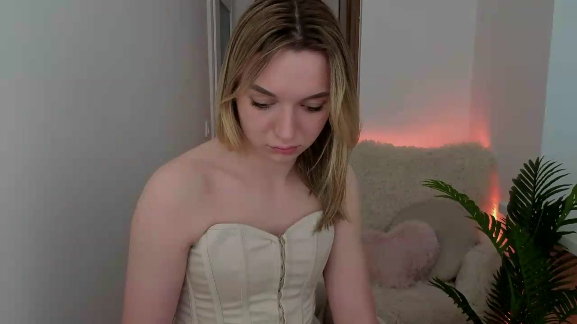 Gallery image thumbnail from AshleyMimi's myfreecams stream on, 05/15/2026, 17:54 image 20 of 20