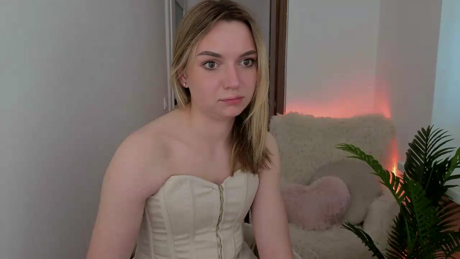 Gallery image thumbnail from AshleyMimi's myfreecams stream on, 05/15/2026, 17:54 image 4 of 20