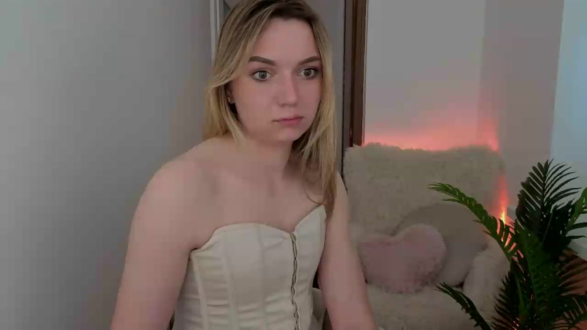 Gallery image thumbnail from AshleyMimi's myfreecams stream on, 05/15/2026, 17:54 image 10 of 20