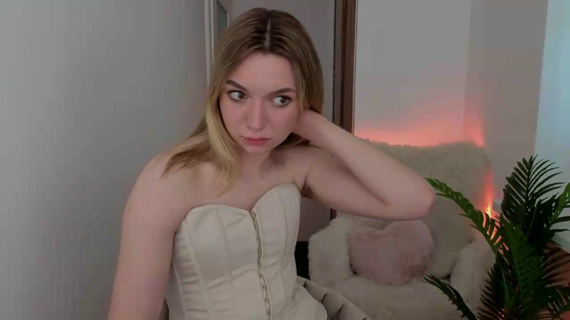 Gallery image thumbnail from AshleyMimi's myfreecams stream on, 05/15/2026, 17:54 image 2 of 20