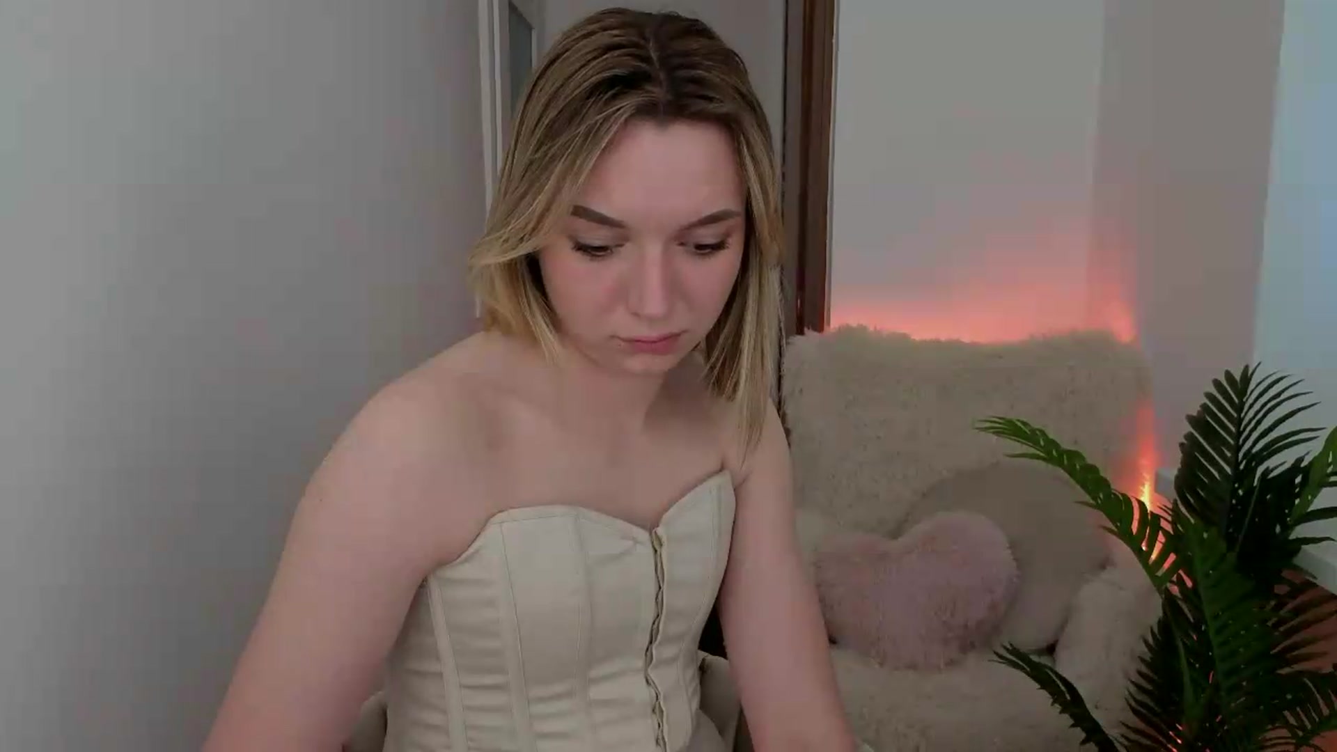 Gallery image thumbnail from AshleyMimi's myfreecams stream on, 05/15/2026, 17:54 image 11 of 20