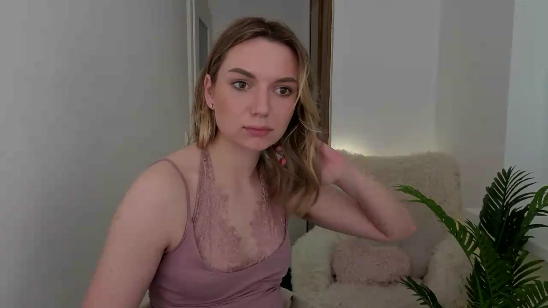 Gallery image thumbnail from AshleyMimi's myfreecams stream on, 05/16/2026, 16:42 image 6 of 20