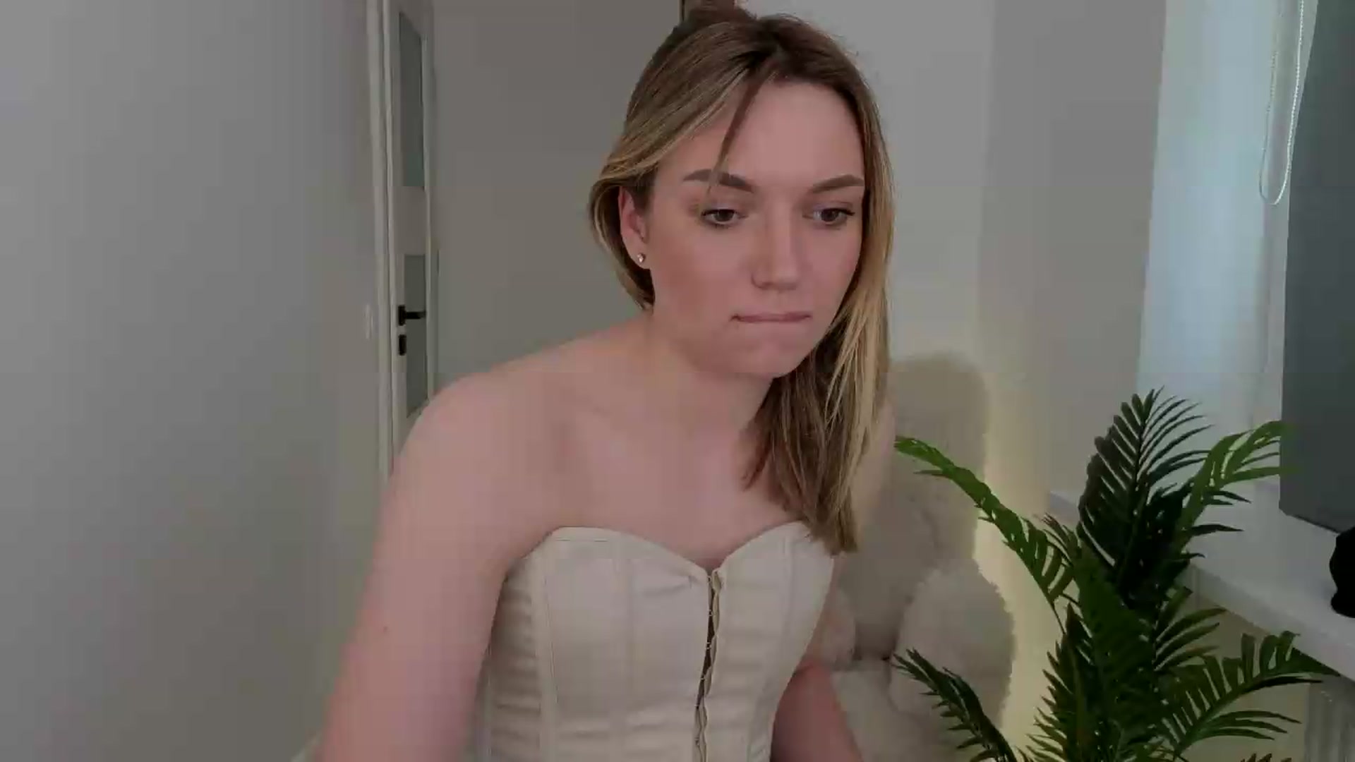Gallery image thumbnail from AshleyMimi's myfreecams stream on, 05/17/2026, 15:55 image 20 of 20