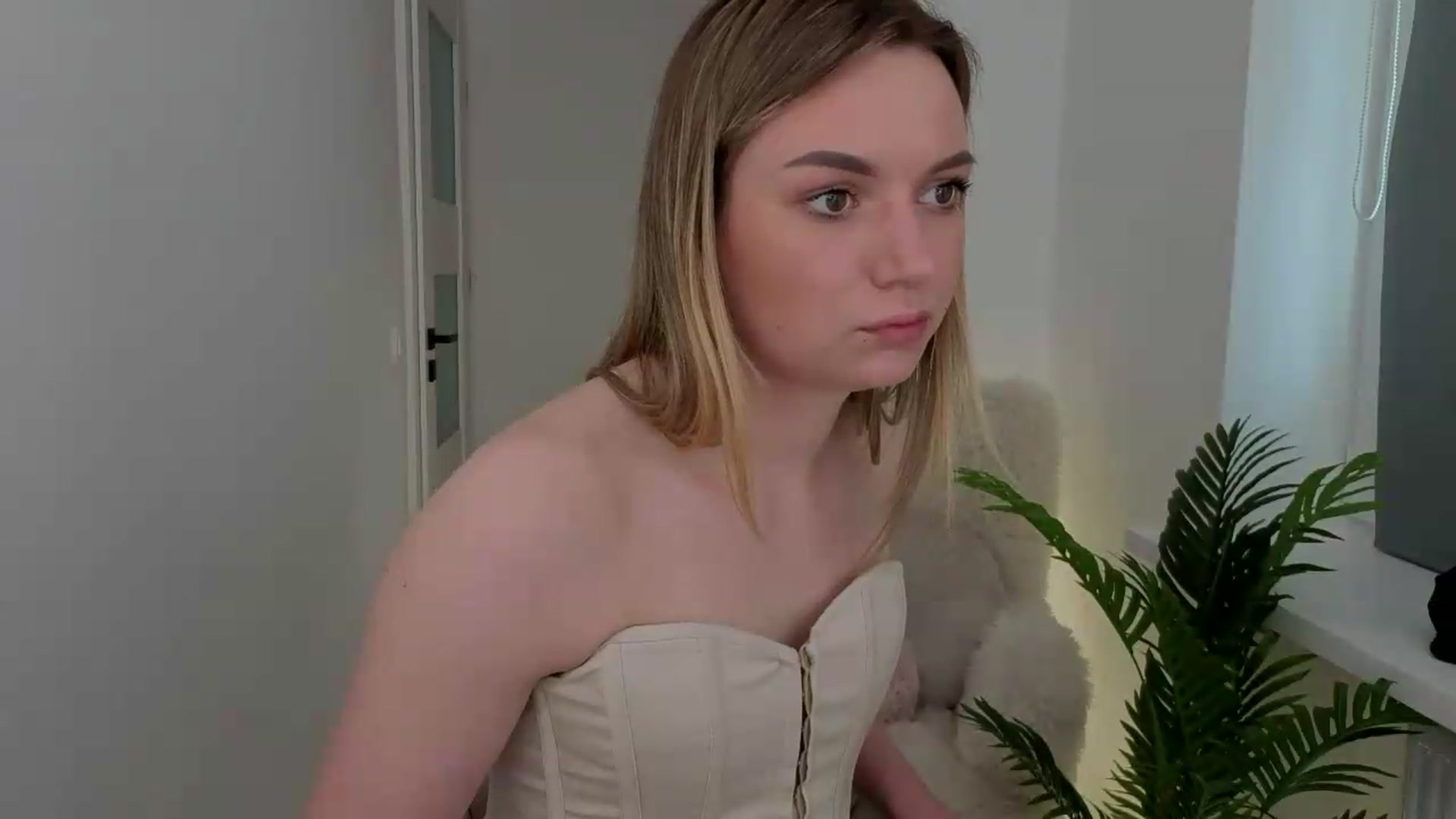 Gallery image thumbnail from AshleyMimi's myfreecams stream on, 05/17/2026, 15:55 image 17 of 20