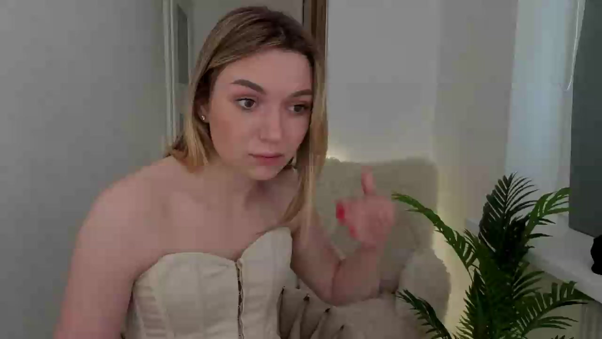 Gallery image thumbnail from AshleyMimi's myfreecams stream on, 05/17/2026, 16:39 image 10 of 20