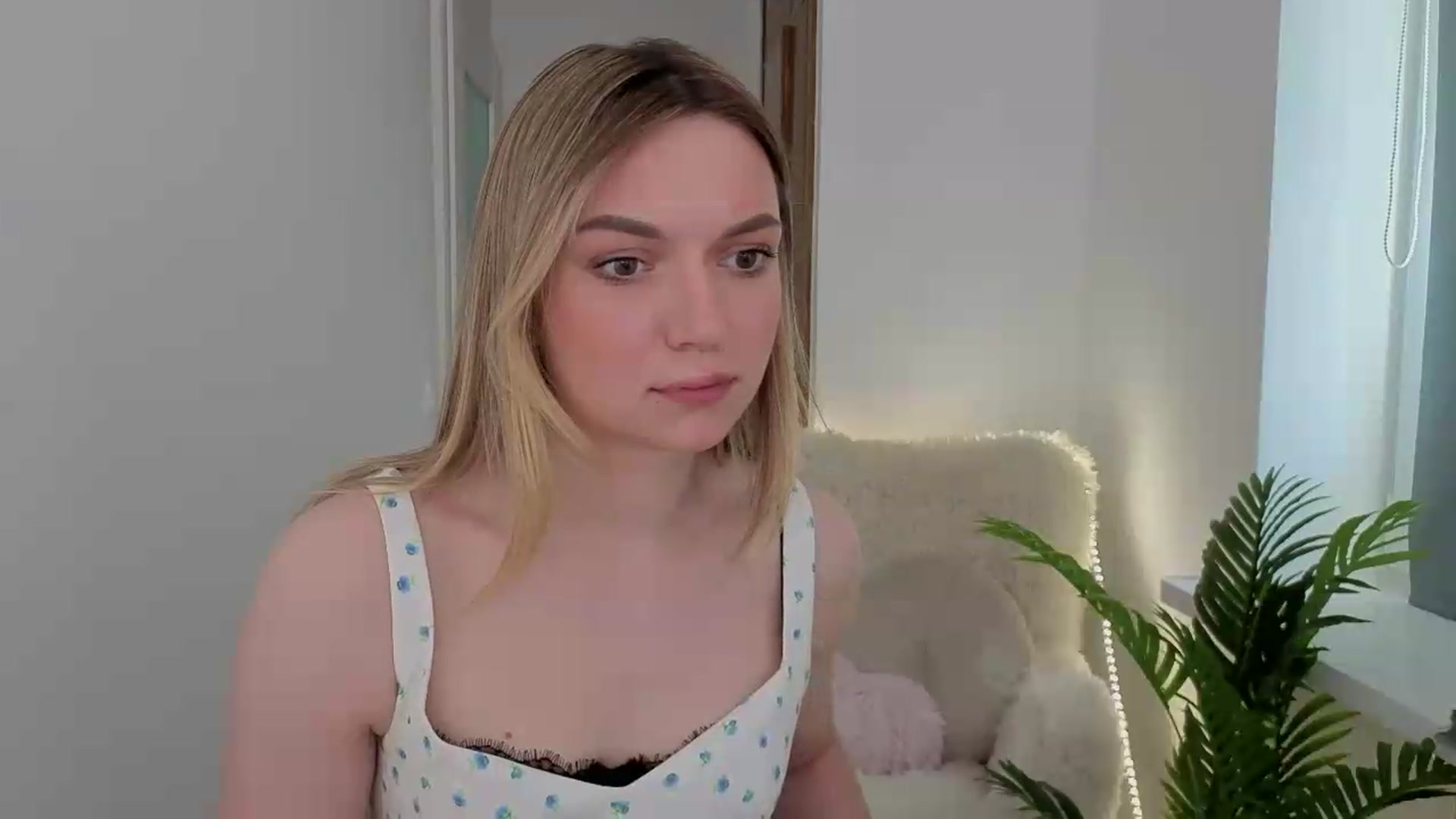 Gallery image thumbnail from AshleyMimi's myfreecams stream on, 05/18/2026, 13:03 image 3 of 20