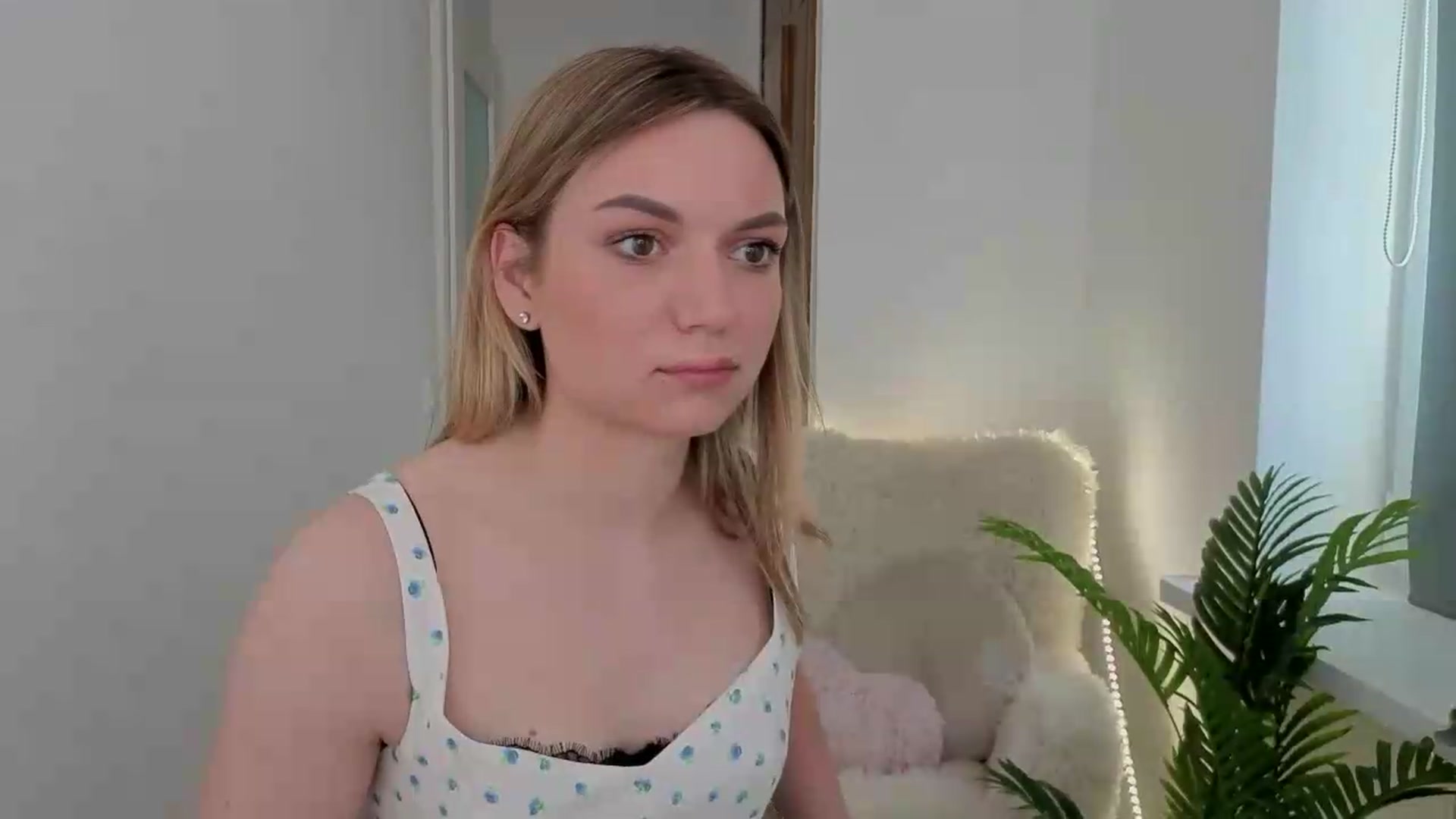 Gallery image thumbnail from AshleyMimi's myfreecams stream on, 05/18/2026, 13:03 image 8 of 20