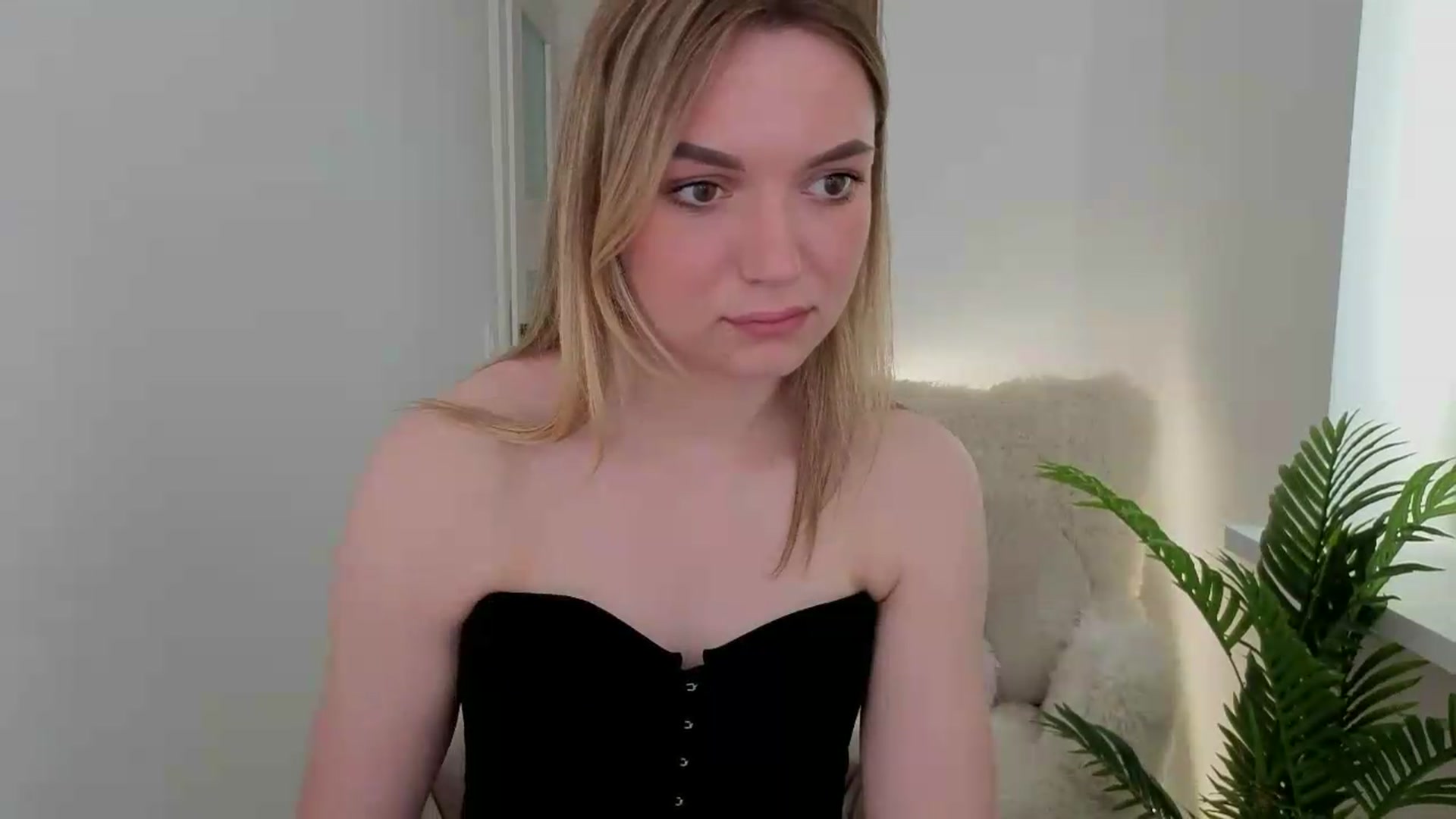 Gallery image thumbnail from AshleyMimi's myfreecams stream on, 05/21/2026, 12:54 image 15 of 20