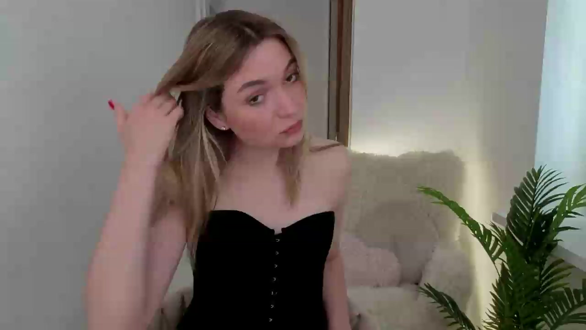 Gallery image thumbnail from AshleyMimi's myfreecams stream on, 05/21/2026, 13:50 image 5 of 20