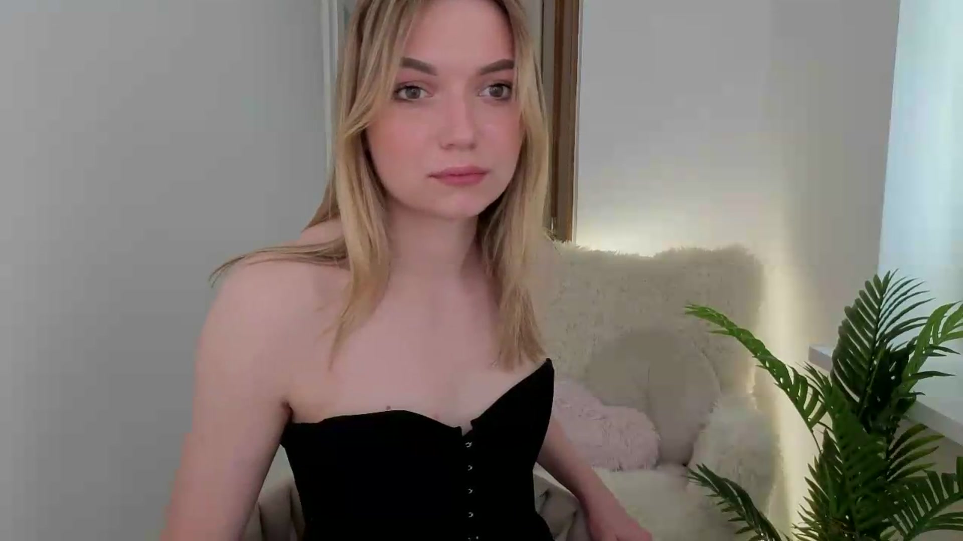 Gallery image thumbnail from AshleyMimi's myfreecams stream on, 05/21/2026, 13:50 image 6 of 20