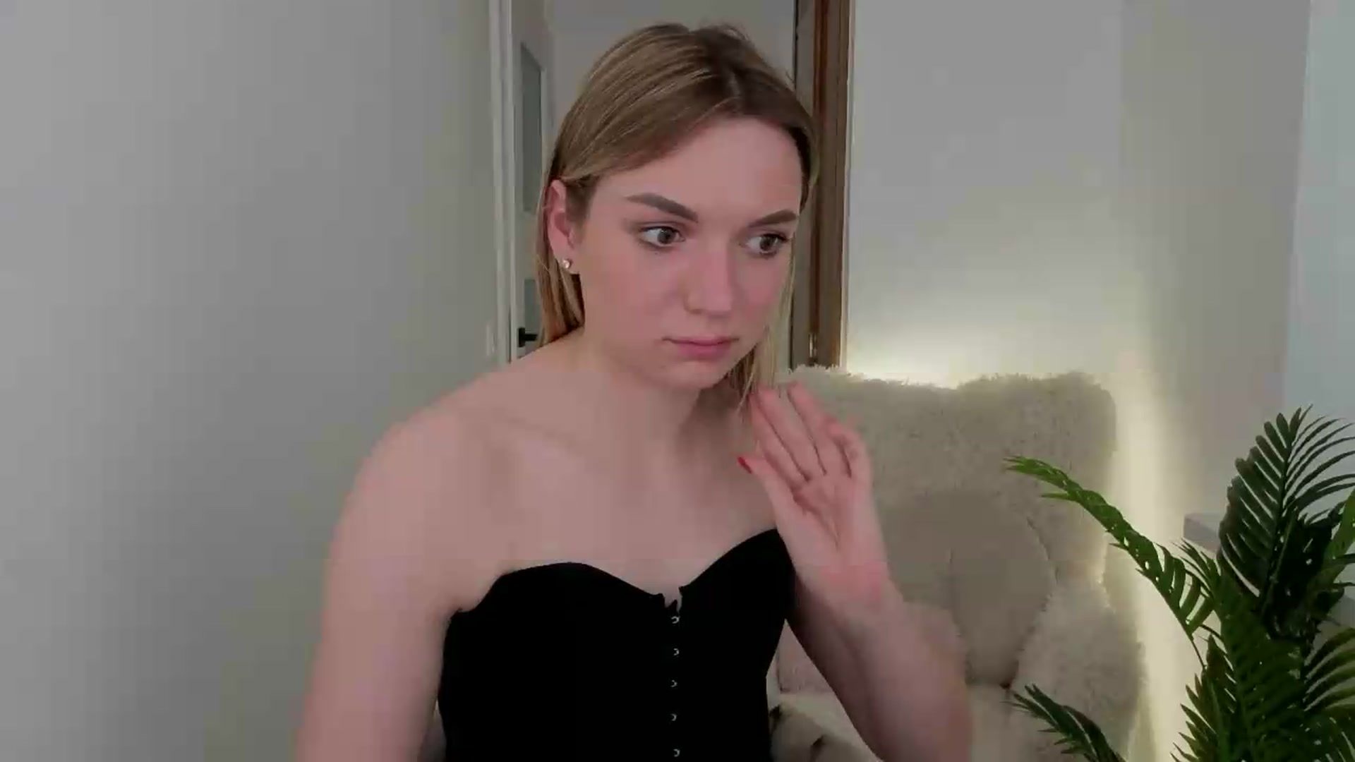 Gallery image thumbnail from AshleyMimi's myfreecams stream on, 05/21/2026, 17:56 image 3 of 20