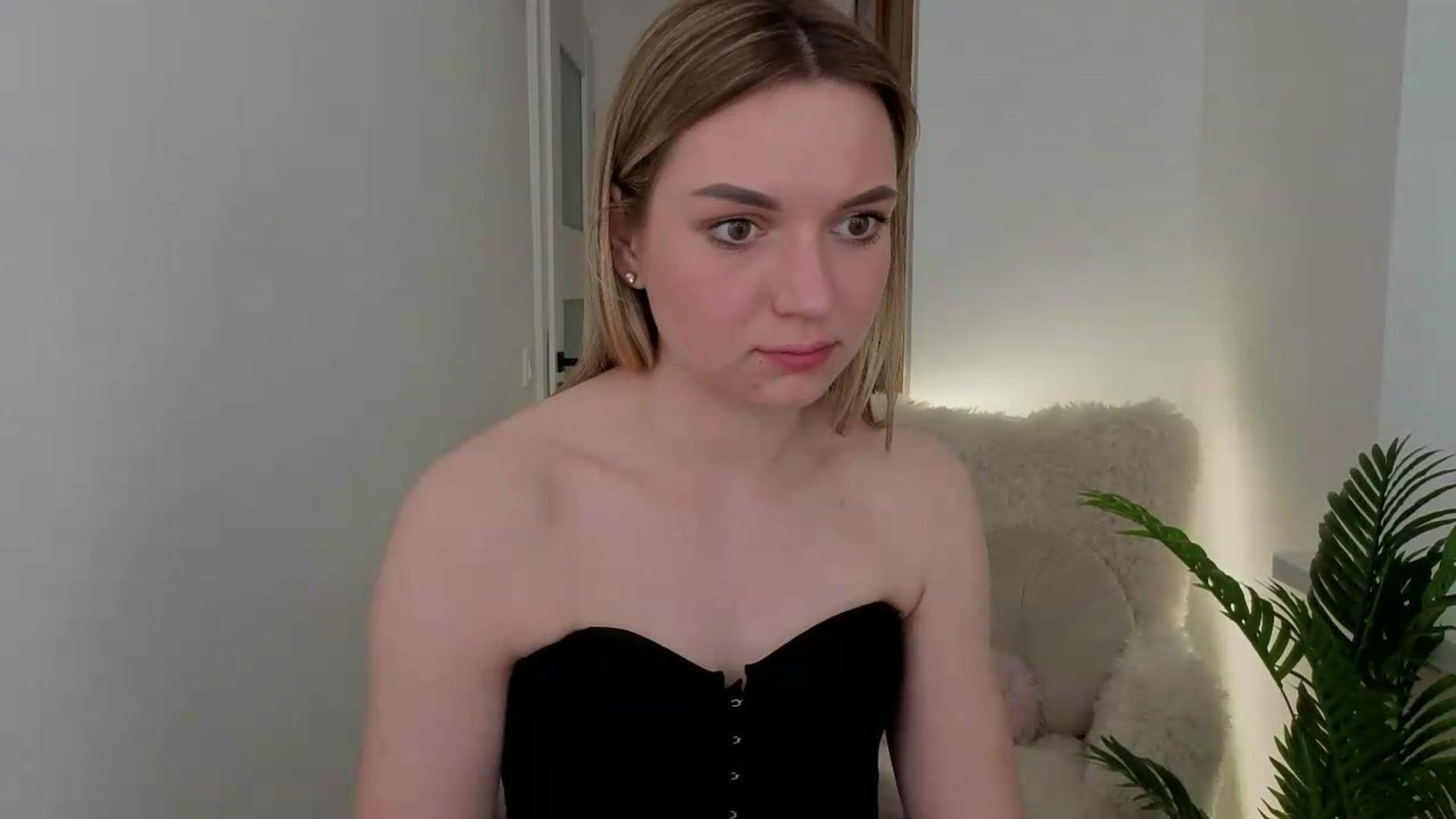 Gallery image thumbnail from AshleyMimi's myfreecams stream on, 05/21/2026, 17:56 image 19 of 20