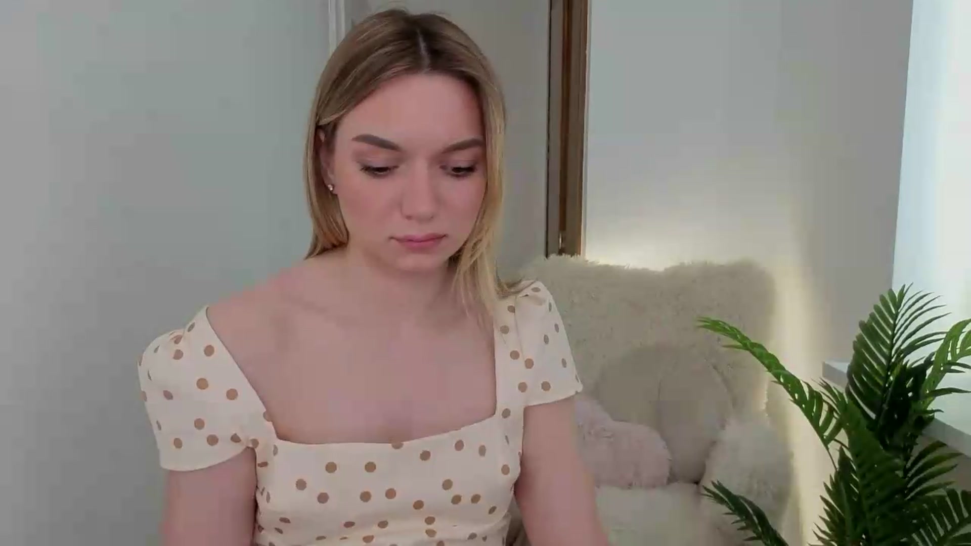 Gallery image thumbnail from AshleyMimi's myfreecams stream on, 05/22/2026, 12:43 image 15 of 20