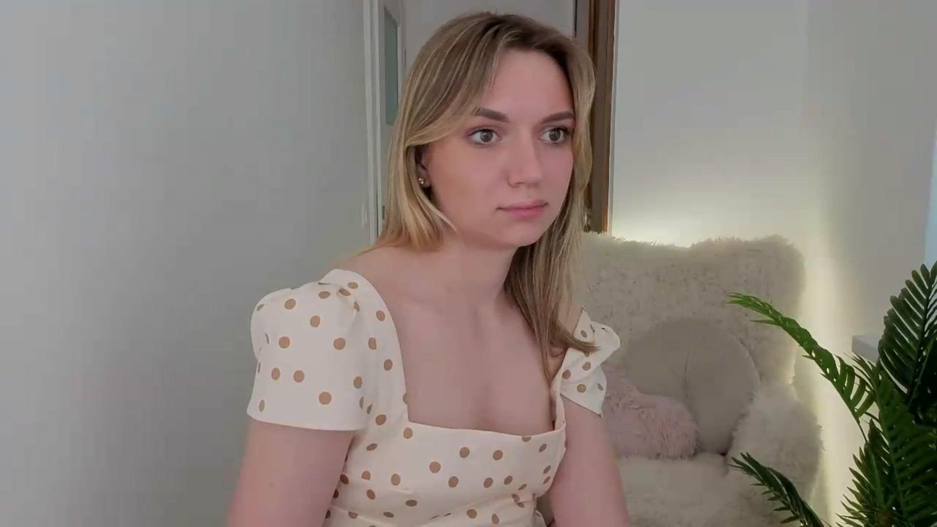 Gallery image thumbnail from AshleyMimi's myfreecams stream on, 05/22/2026, 17:59 image 14 of 20